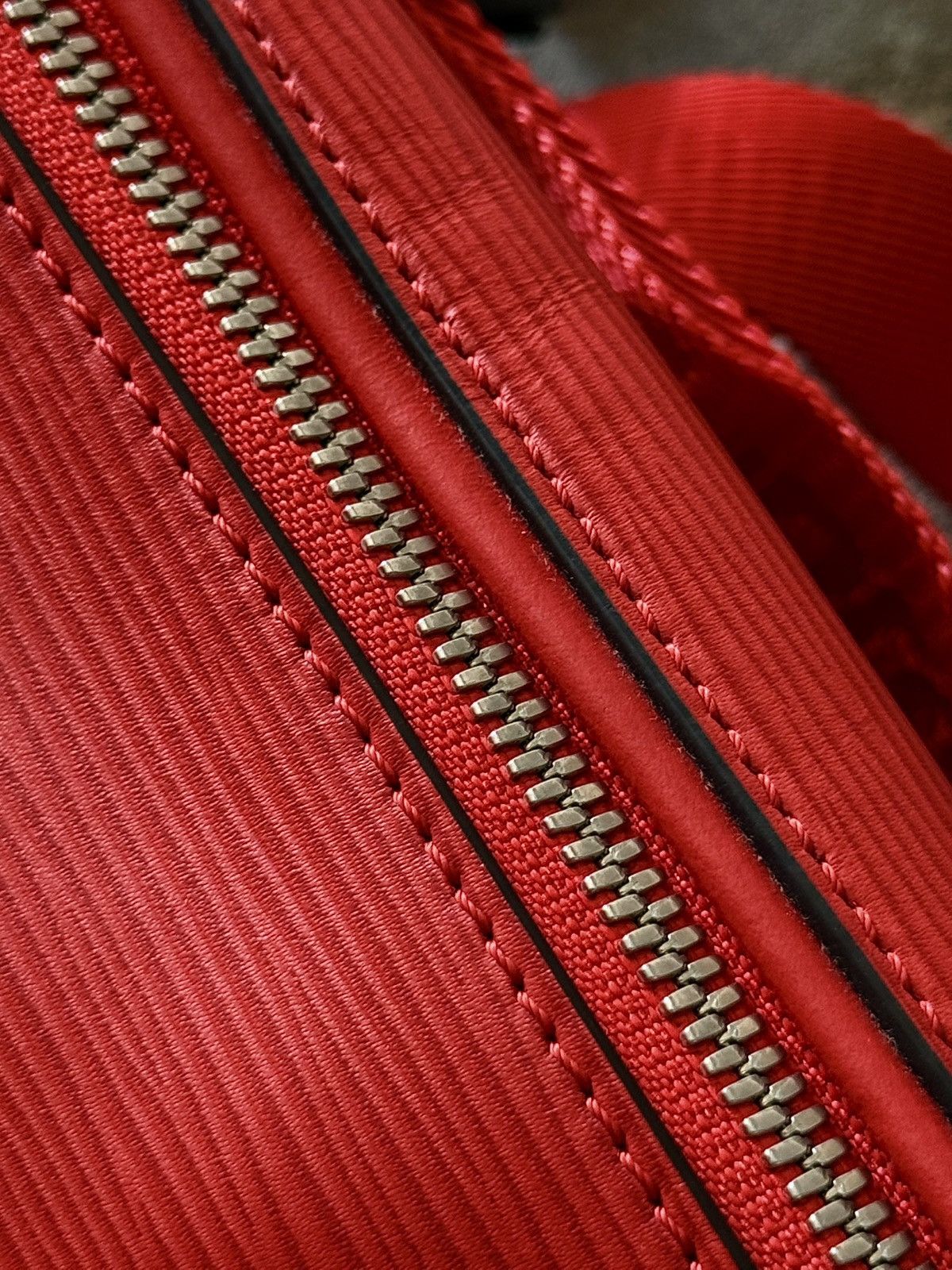Louis Vuitton × Supreme Louis Vuitton - Supreme - AW17 - Epi Red Bum Bag Size ONE SIZE - 20 Thumbnail