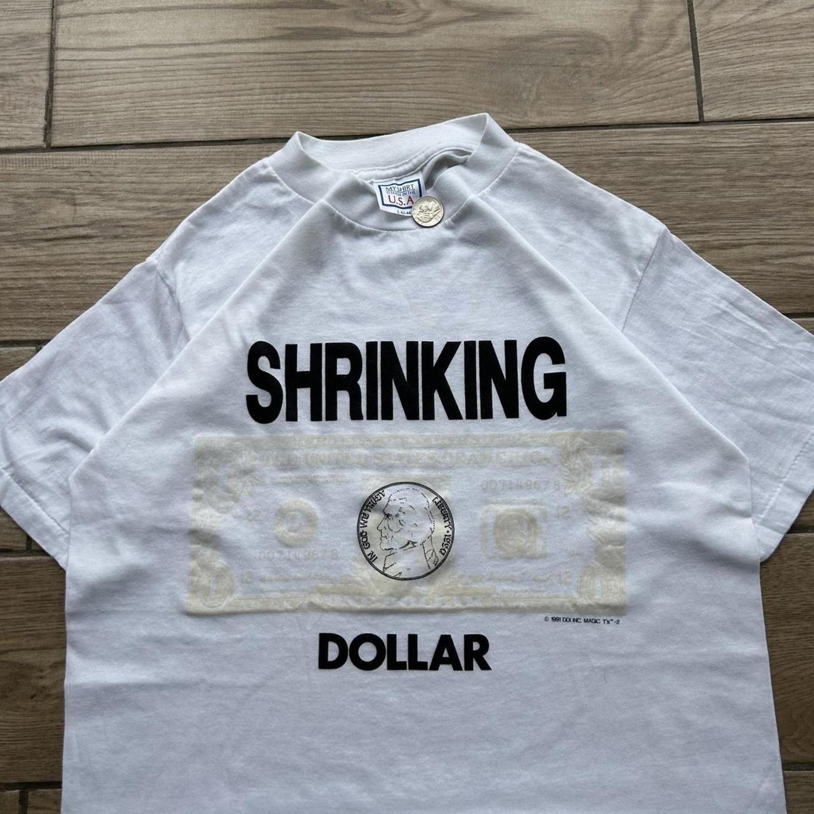 Designer Vintage 1991 Shrinking Dollar By Magic Single Stitch T-Shirt Size US M / EU 48-50 / 2 - 3 Thumbnail