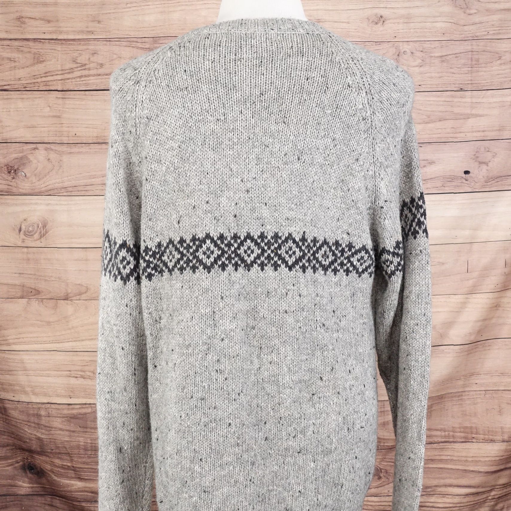 Express VINTAGE EXPRESS GREY PULLOVER SWEATER XL MEN'S ARGYLE CREW NECK Size US XL / EU 56 / 4 - 3 Thumbnail
