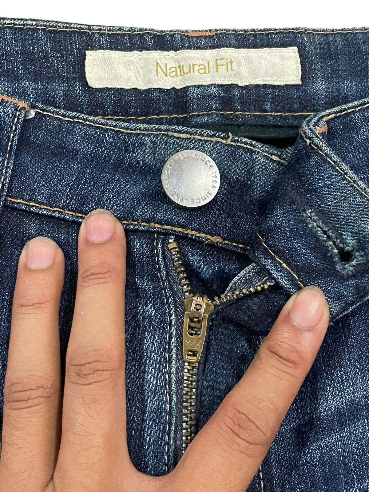 Japanese Brand Vintage Y2K Uniqlo UJ Fade Wash Distressed Bootcut Jeans Size US 28 / EU 44 - 9 Thumbnail