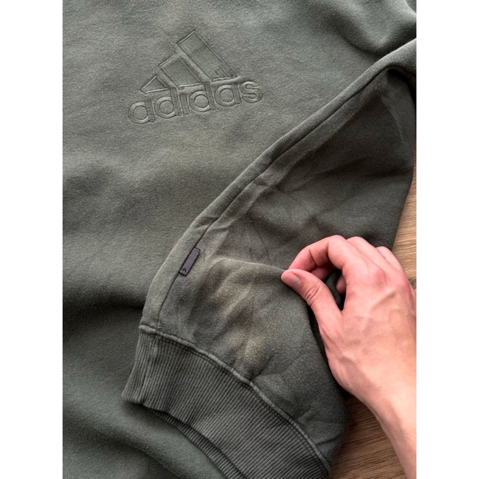 Adidas VINTAGE Adidas Sweatshirt Men M 90s Center Logo Khaki Green Logo Oversized Pullover Casual Hip Hop USA 80s 90s Y2K Fans Mens Size US M / EU 48-50 / 2 - 8 Thumbnail