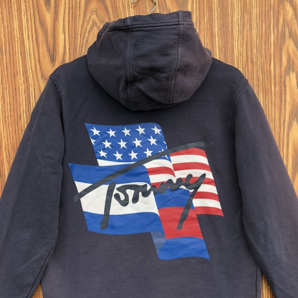 Tommy Hilfiger Vintage Tommy Jeans by Tommy Hilfiger Hoodie Faded pullover Size US M / EU 48-50 / 2 - 2 Thumbnail