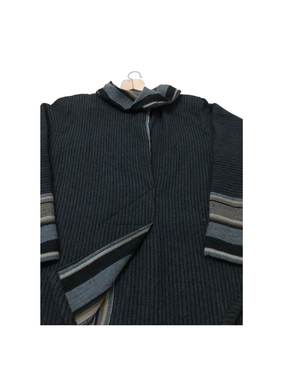 Issey Miyake × Vintage Vintage 70’s Issey Miyake Turtle Neck Sweaters Wool Size US L / EU 52-54 / 3 - 3 Thumbnail