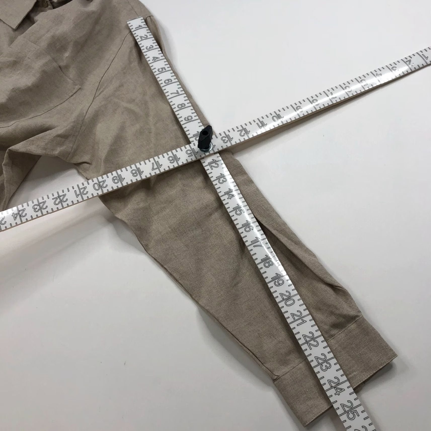 Vintage L.L. Bean Plus 1X Button Long Sleeve Shirt Linen Beige Tan MINT Ladies 1X Casual Solid Button-Up All Seasons Women's Shirt Size XL / US 12-14 / IT 48-50 - 5 Thumbnail