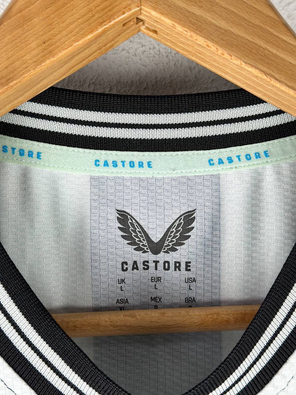 Castore Castore T-shirt Football Size US L / EU 52-54 / 3 - 9 Thumbnail