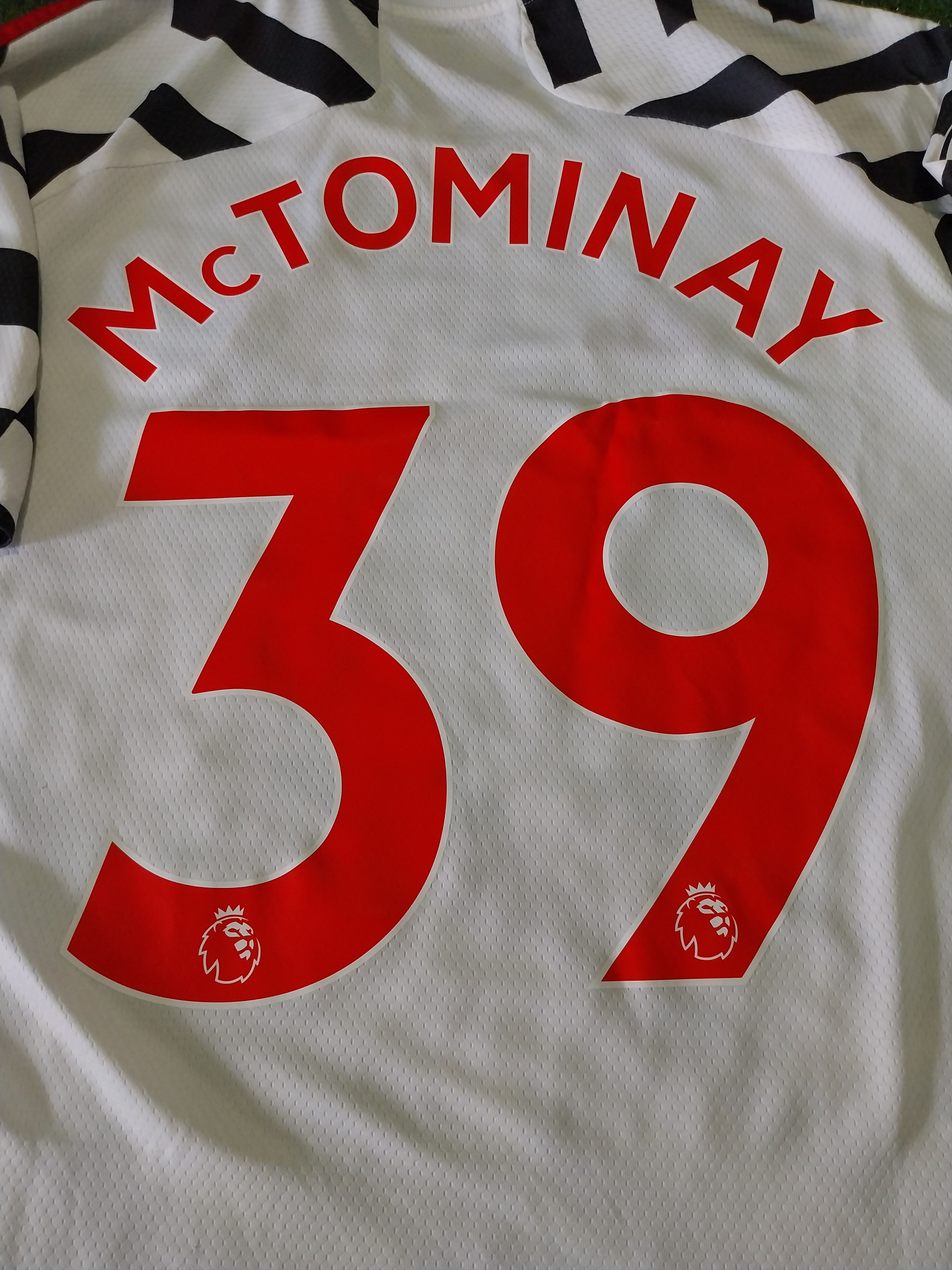 Adidas Manchester united 3rd 2020/2021 mctominay jersey football Size US M / EU 48-50 / 2 - 9 Thumbnail