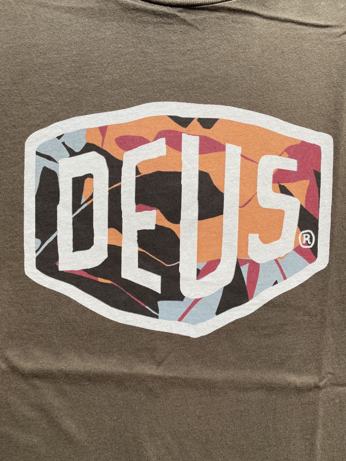 Deus Ex Machina DEUS BIG LOGO Size US M / EU 48-50 / 2 - 2 Thumbnail