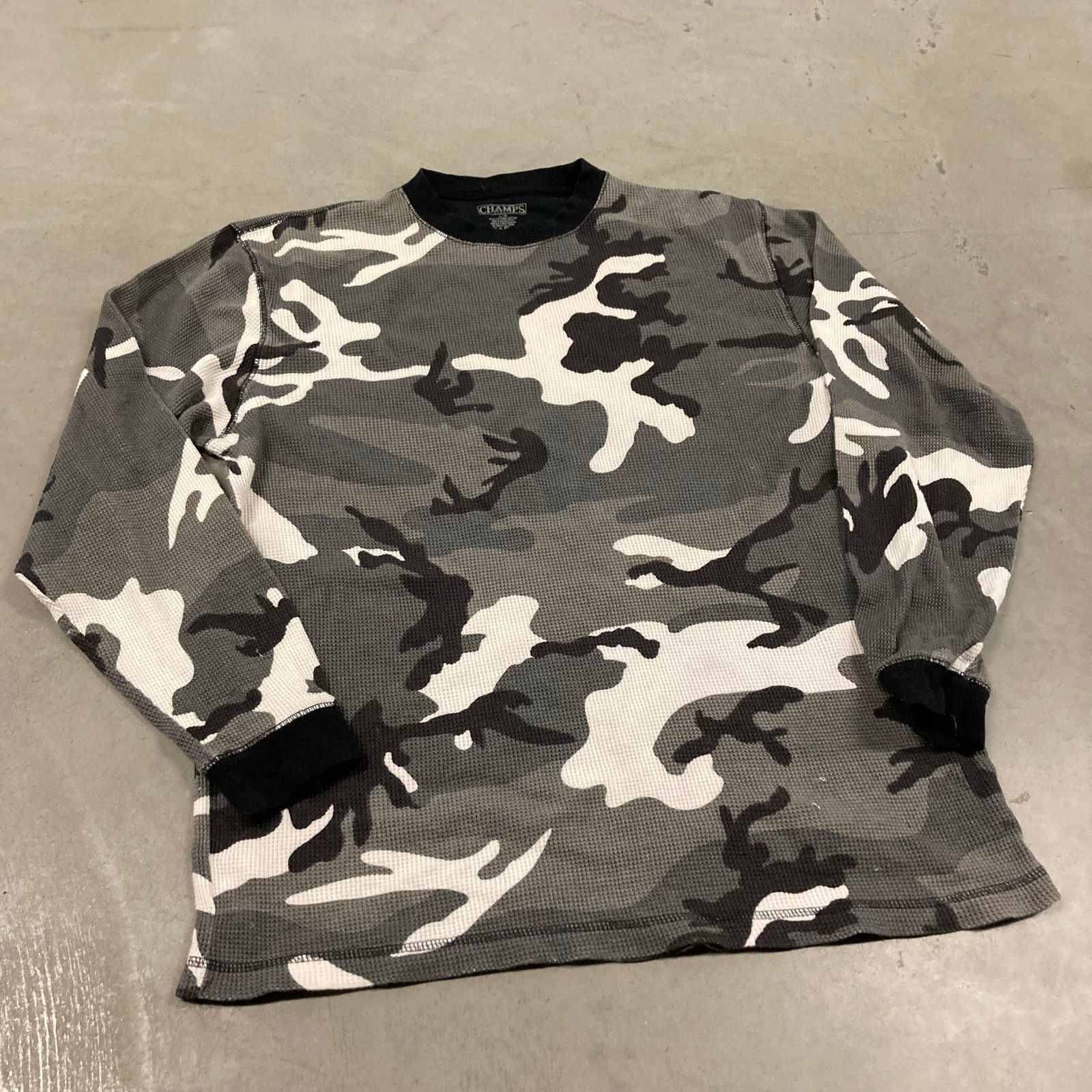 Vintage Y2K camo thermal T-Shirt Size US L / EU 52-54 / 3 - 1 Thumbnail