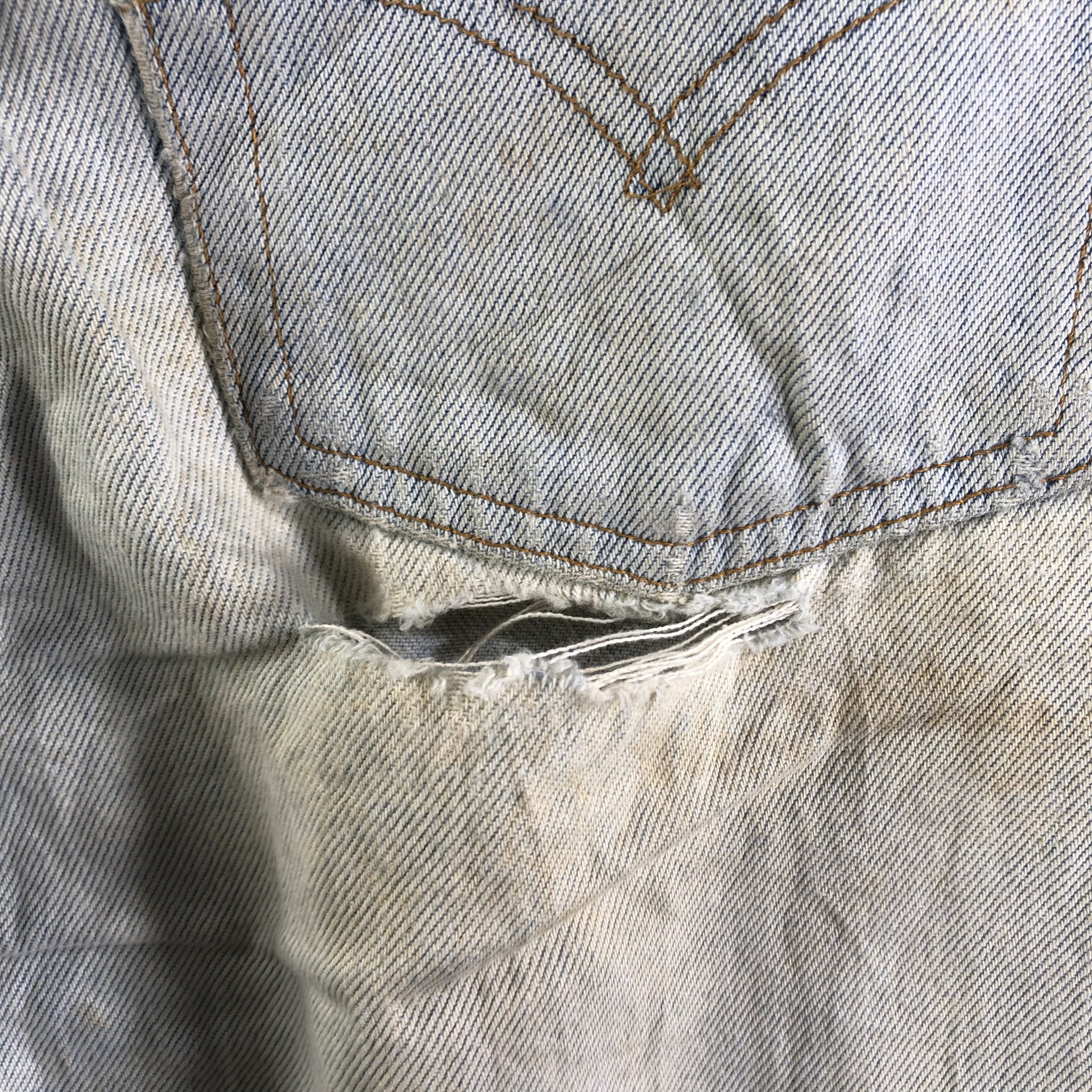 Levi's Vintage Light Wash Levis 501 Jeans-J3947 Size US 28 / EU 44 - 7 Thumbnail
