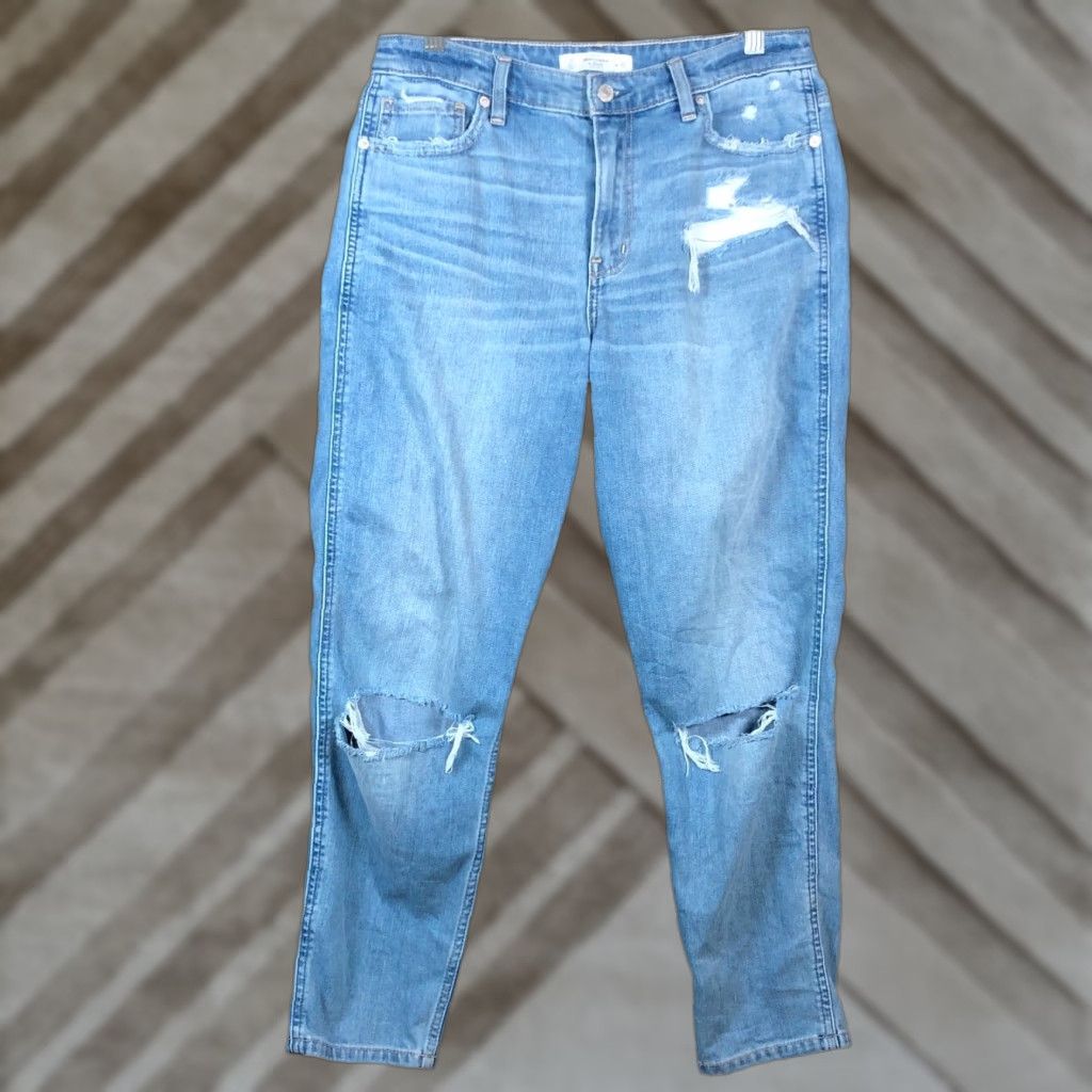 Abercrombie & Fitch Abercrombie & Fitch Womens Jeans Blue Denim High Rise Distressed 10 Straight 5-Pocket Baggy Relaxed Womens Jeans Blue Denim High Rise Distressed 10 Size 32" / US 10 / IT 46 - 1 Thumbnail