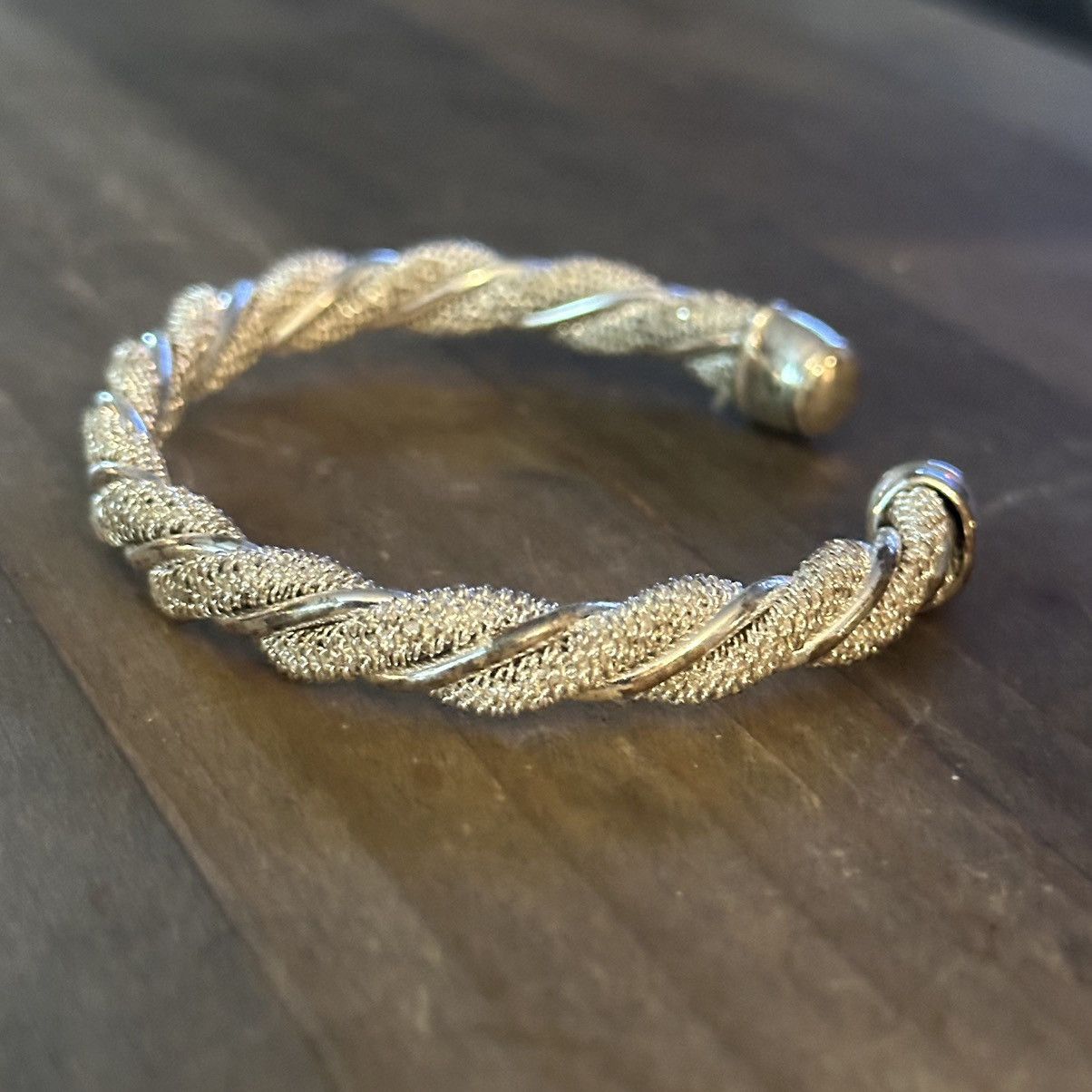 Other Silver tone textured twist cuff bracelet Size ONE SIZE - 6 Thumbnail