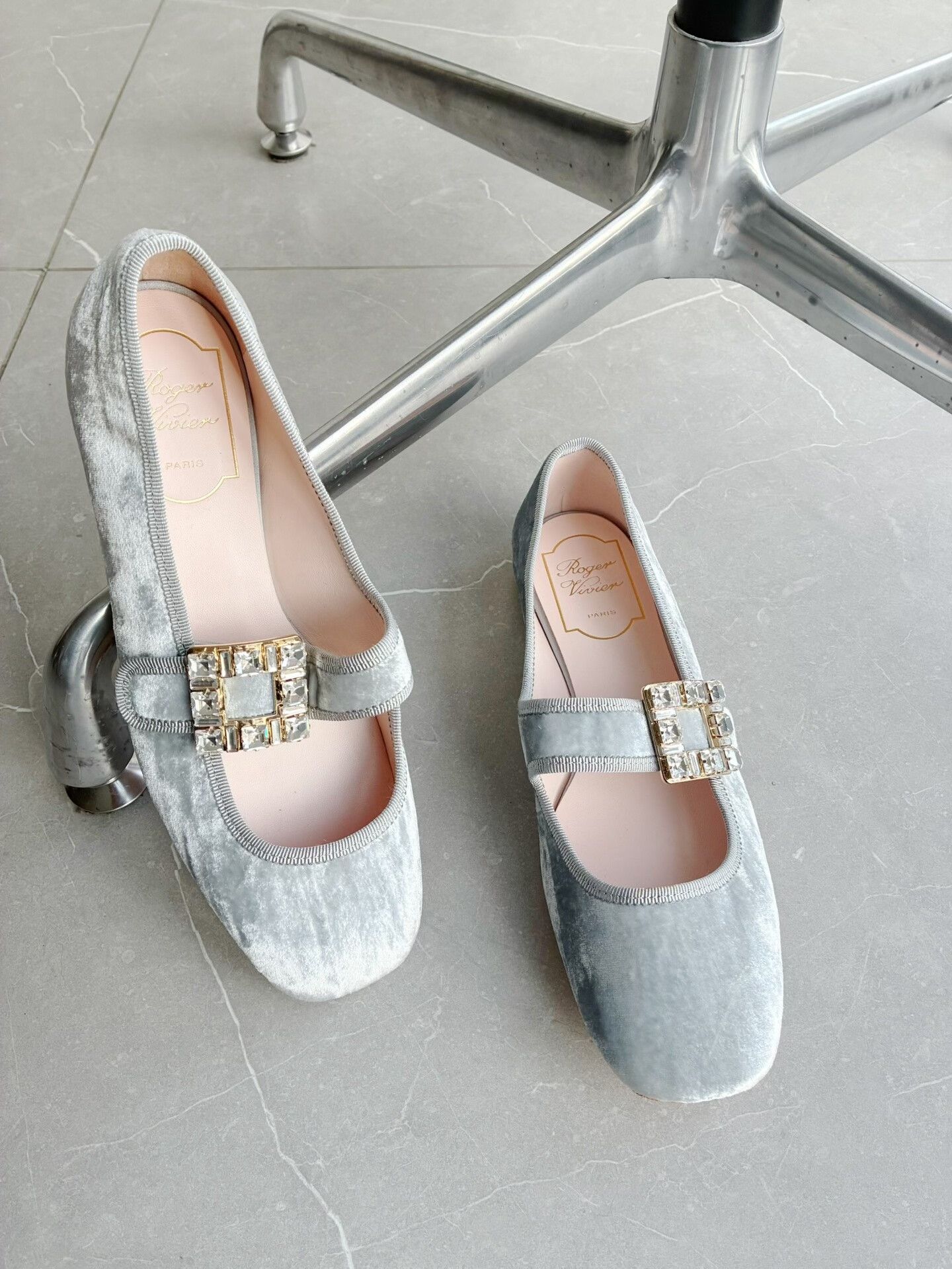 Roger Vivier Roger Vivier Velvet Crystal Buckle Mary Janes Size US 5.5 / IT 35.5 - 1 Thumbnail