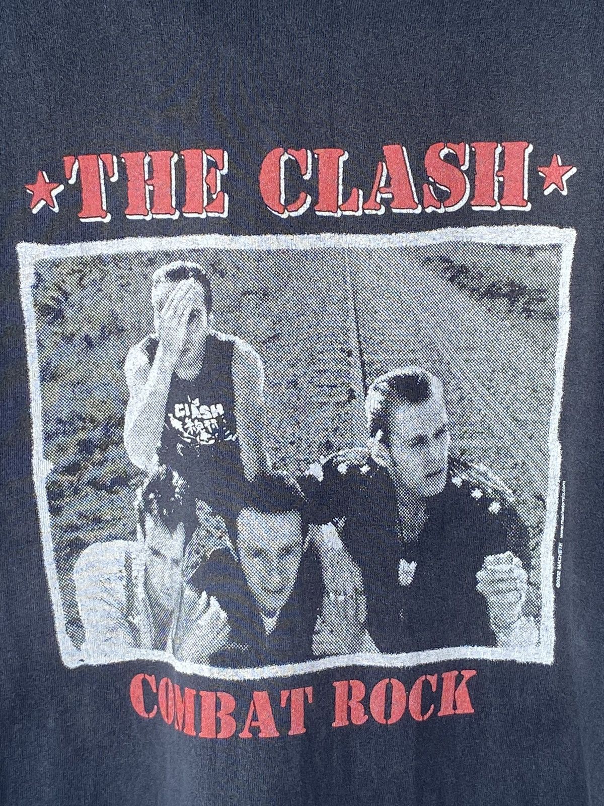 Vintage Rare 2002 Vintage The Clash Punk Band Tees Size US L / EU 52-54 / 3 - 5 Thumbnail