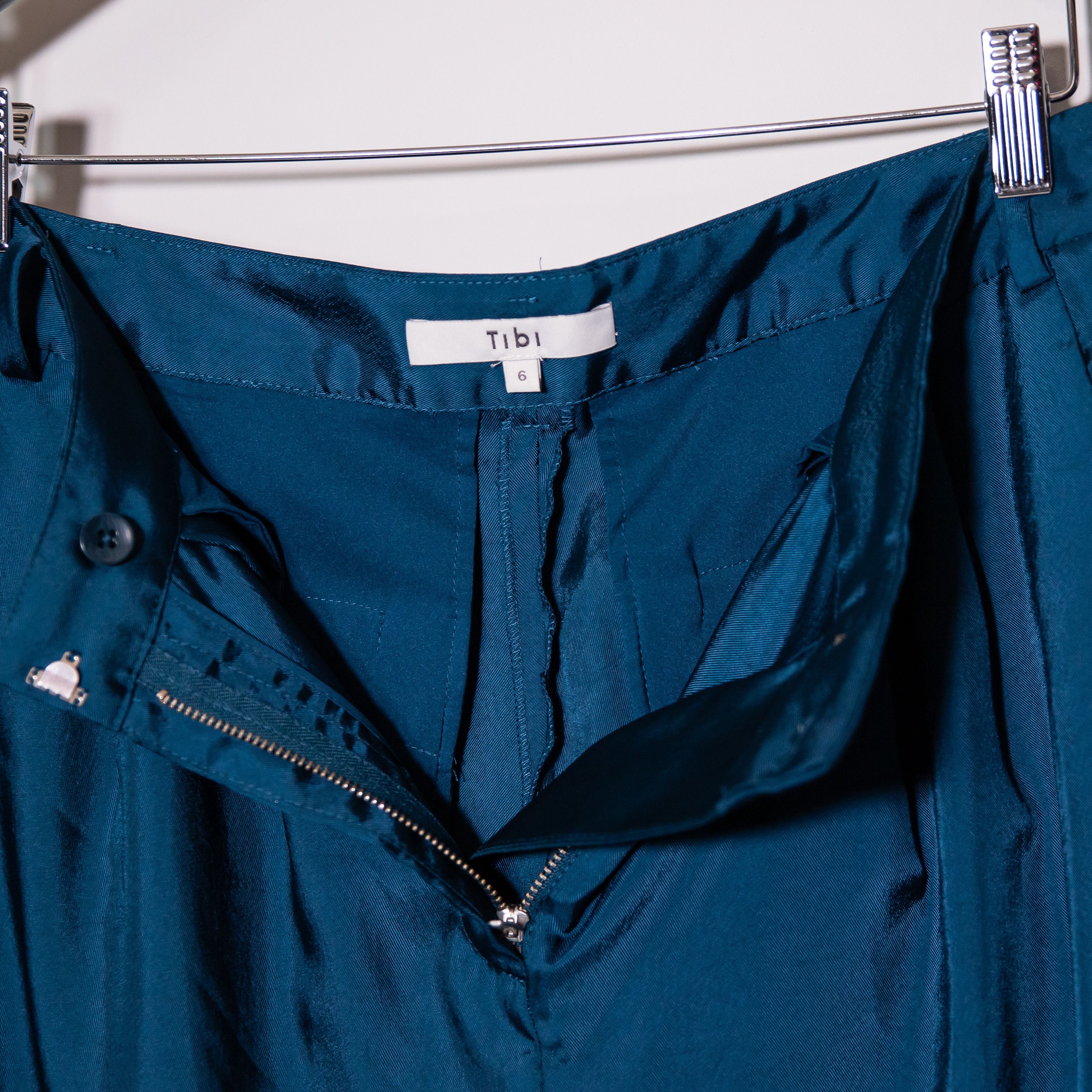 Tibi Tibi Women's Mid Rise Ruched Ankle Crop Size 28" / US 6 / IT 42 - 2 Thumbnail