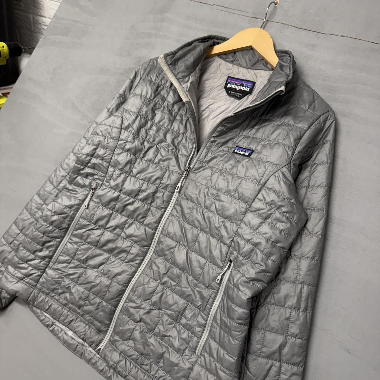 Patagonia Patagonia Nano Puff Grey Zip Up Jacket Women’s Large Size L / US 10 / IT 46 - 3 Thumbnail