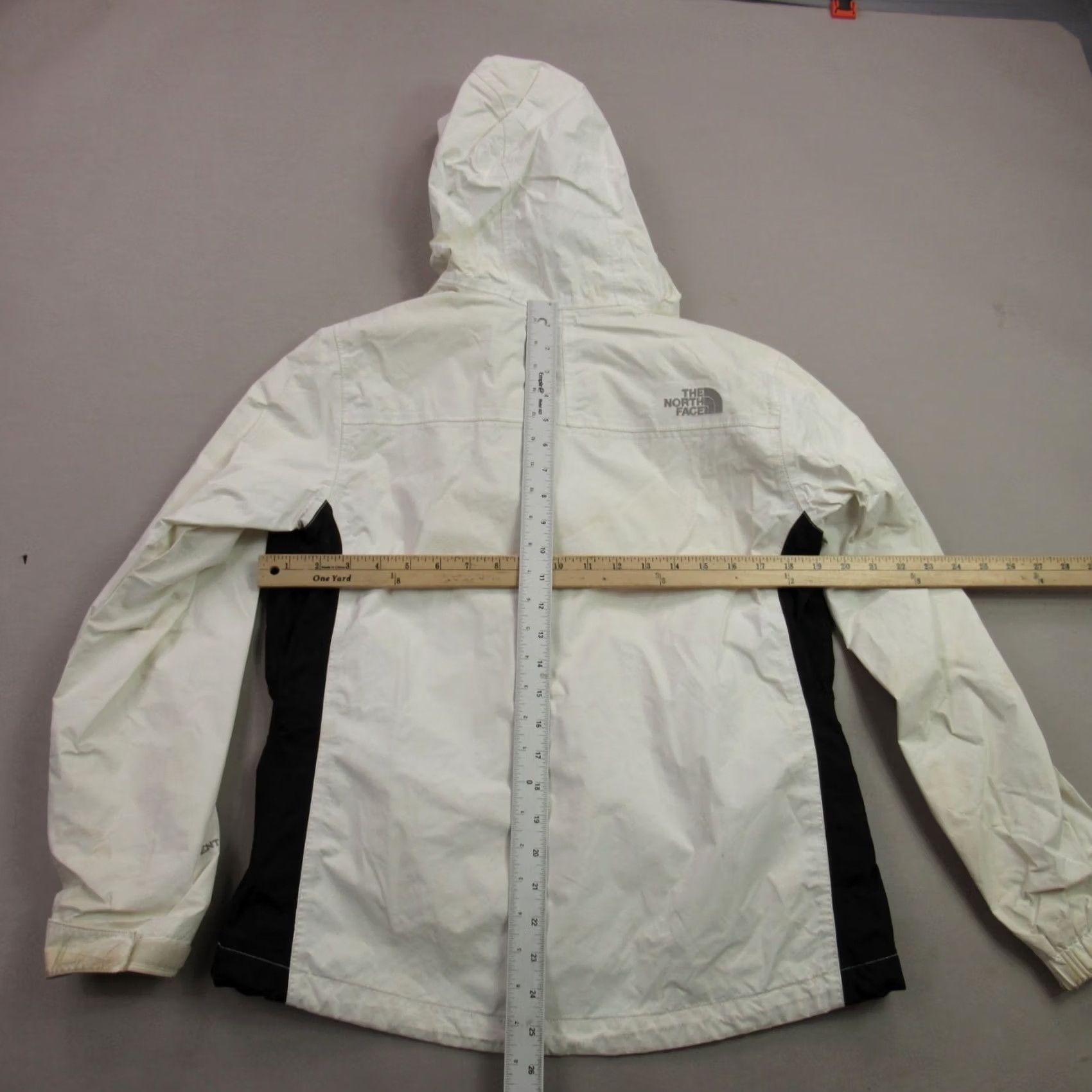 The North Face The North Face Women’s Ivory Jacket Nylon Shell Full Zip All Seasons Outdoor Jacket L Ivory Women's All Seasons Casual Outerwear Size L / US 10 / IT 46 - 7 Thumbnail