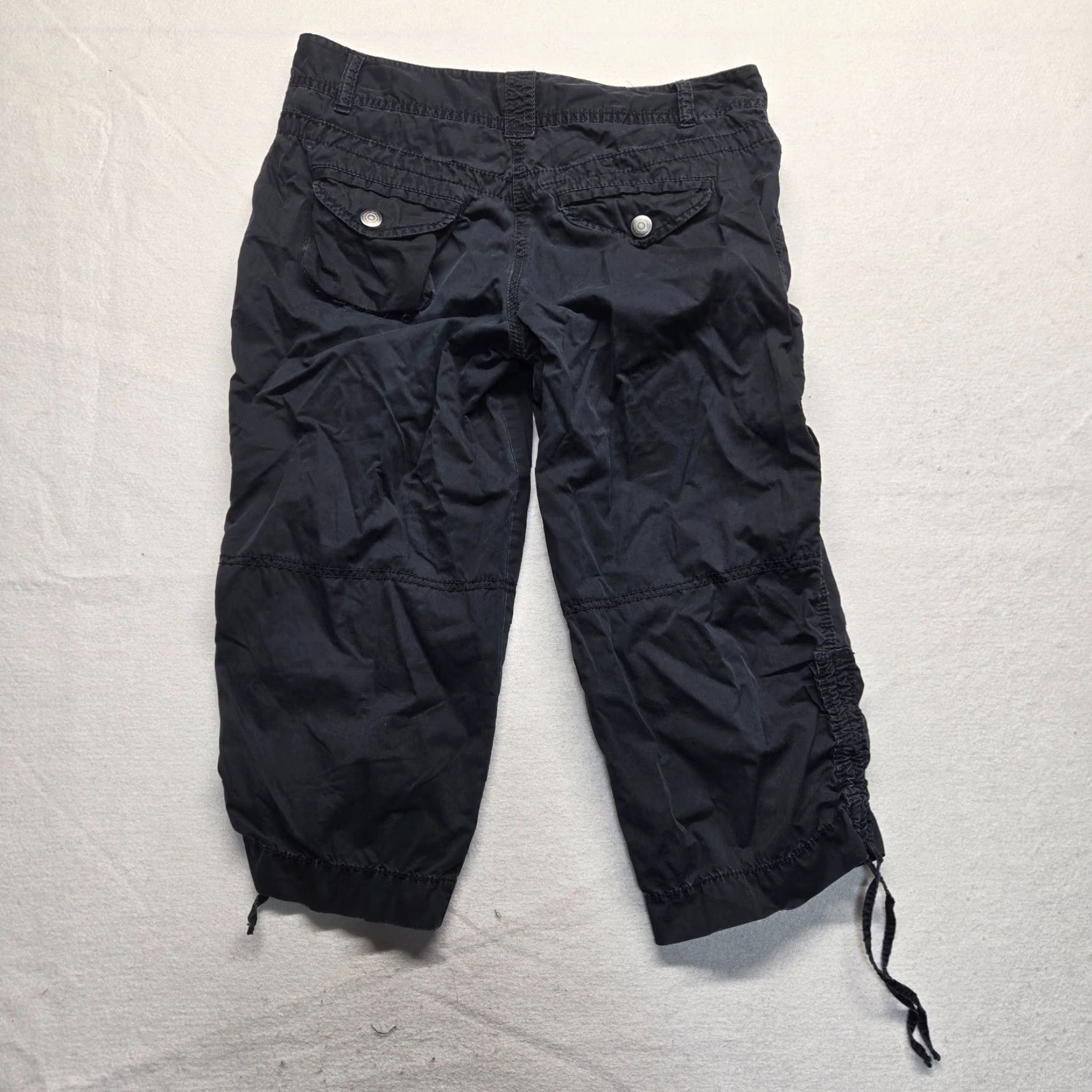 Ann Taylor Ann Taylor LOFT Pants Cropped Mid Rise Black Cotton Women's 4 Cropped Pants 4 Women’s Casual Capris Pockets Flat Front Shirting Outfit 90s Vintage? Size 27" / US 4 / IT 40 - 7 Thumbnail