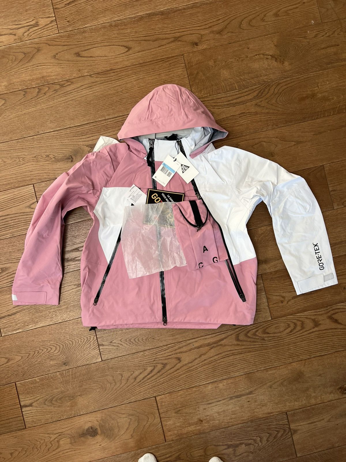 Nike ACG Nike ACG J13 ss18 goretex Medium new Size US M / EU 48-50 / 2 - 3 Thumbnail