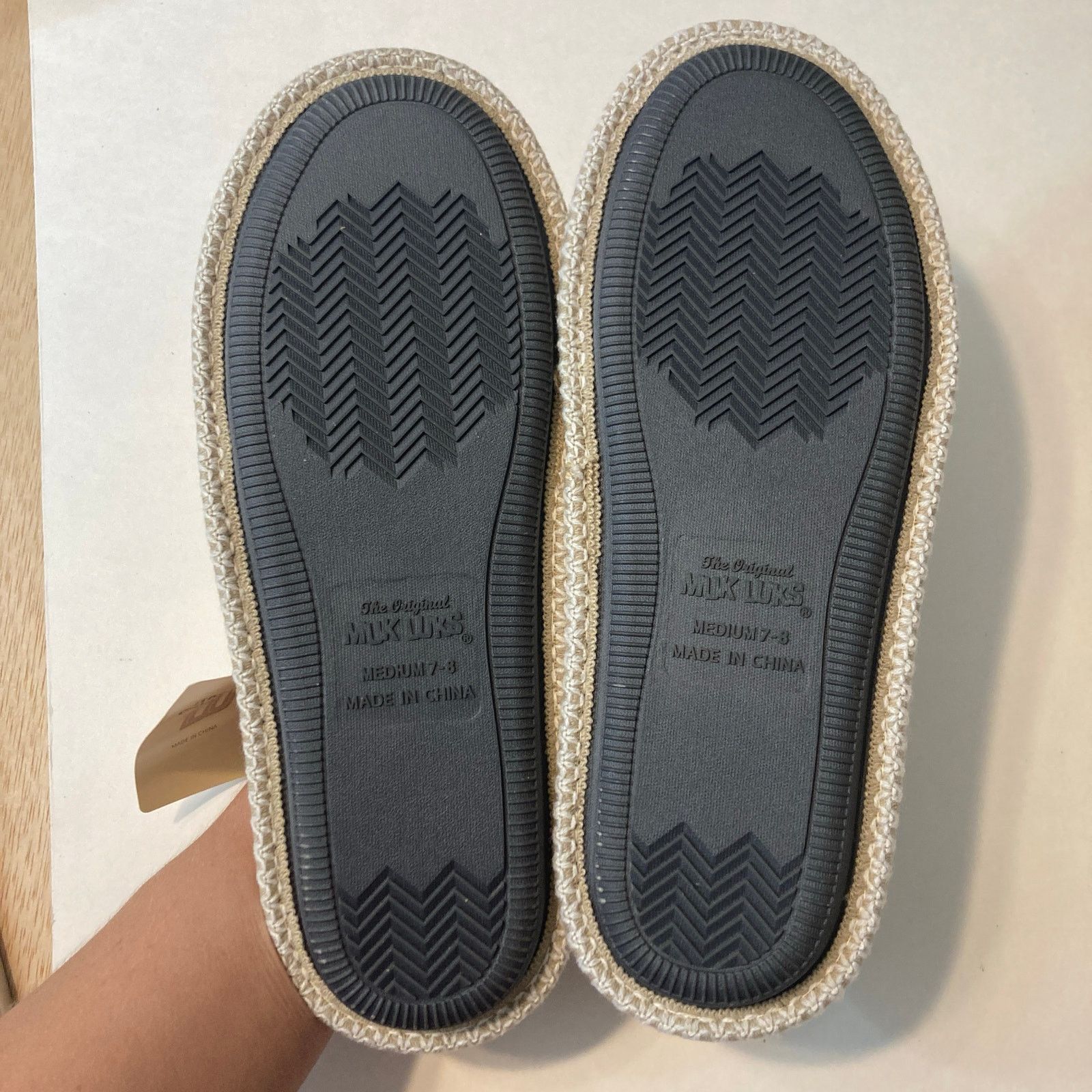 Other Muk Luks Memory Foam Cross Over Honey Wheat Slippers Shoes Size US 8 / IT 38 - 5 Thumbnail
