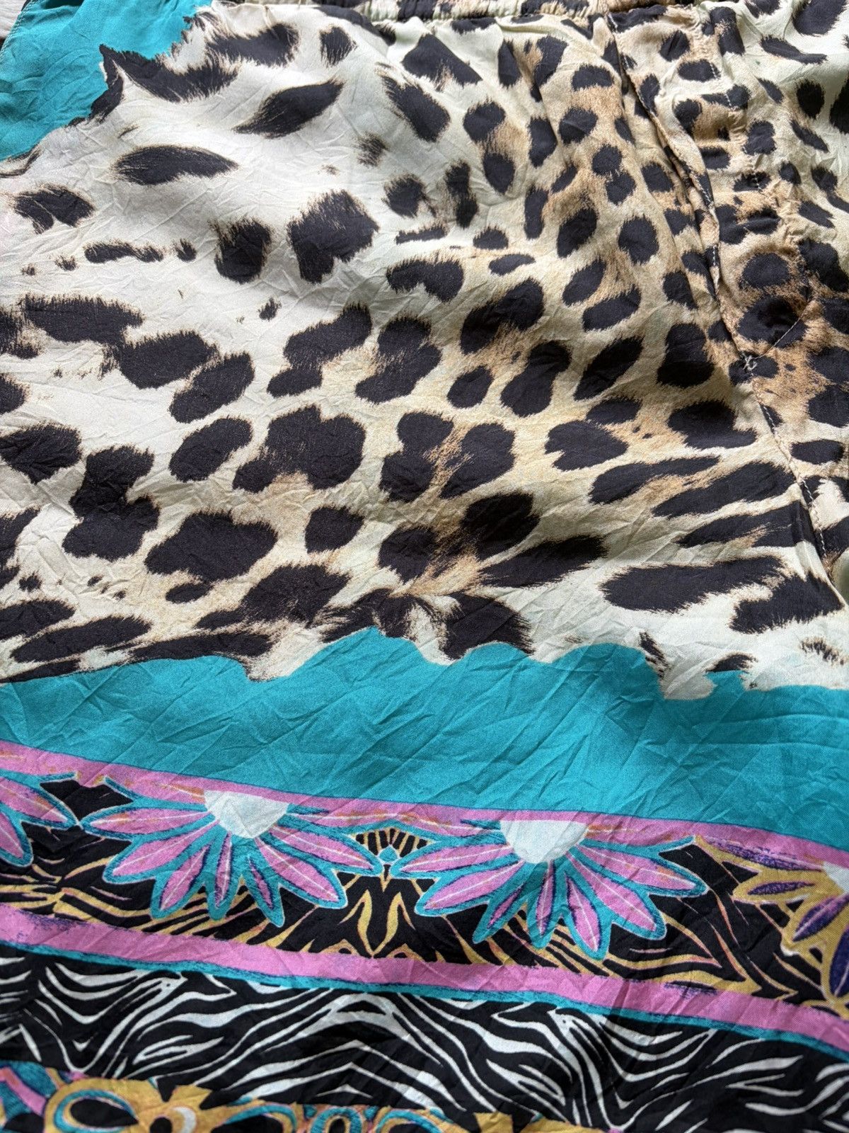 Roberto Cavalli SS2004 Roberto Cavalli Silk Leopard print swim shorts Size US 32 / EU 48 - 3 Thumbnail