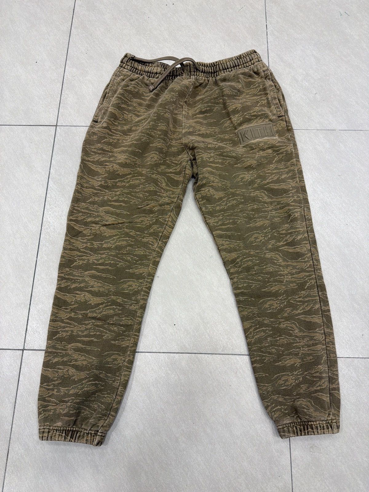 Kith Kith camo box logo sweat pant Size US 34 / EU 50 - 1 Thumbnail