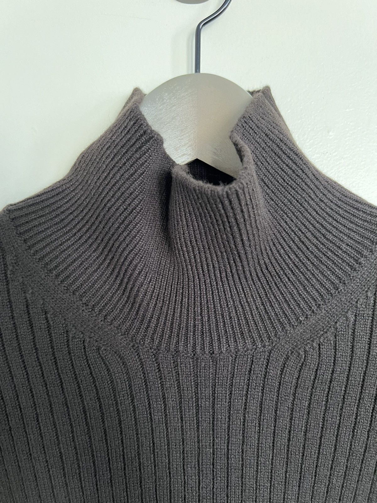 Bottega Veneta Wool-cashmere-blend high-neck ribbed sweater, slim L, Italy Size US L / EU 52-54 / 3 - 5 Thumbnail