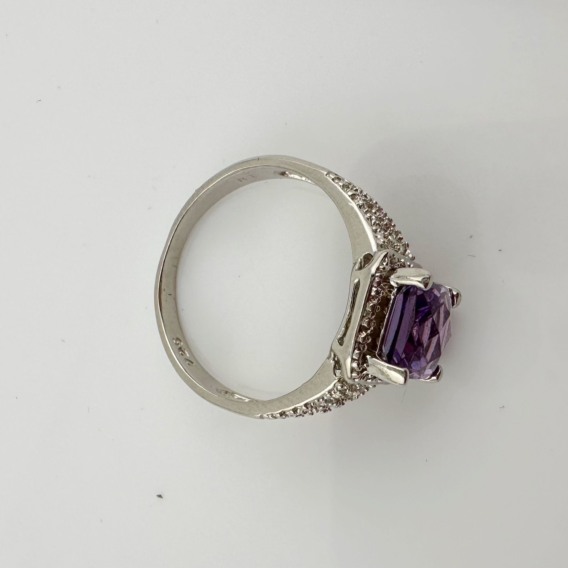 Other Beautiful Emerald Cut 2.25 Carat Amethyst Ring - Sz 8 Size ONE SIZE - 16 Thumbnail