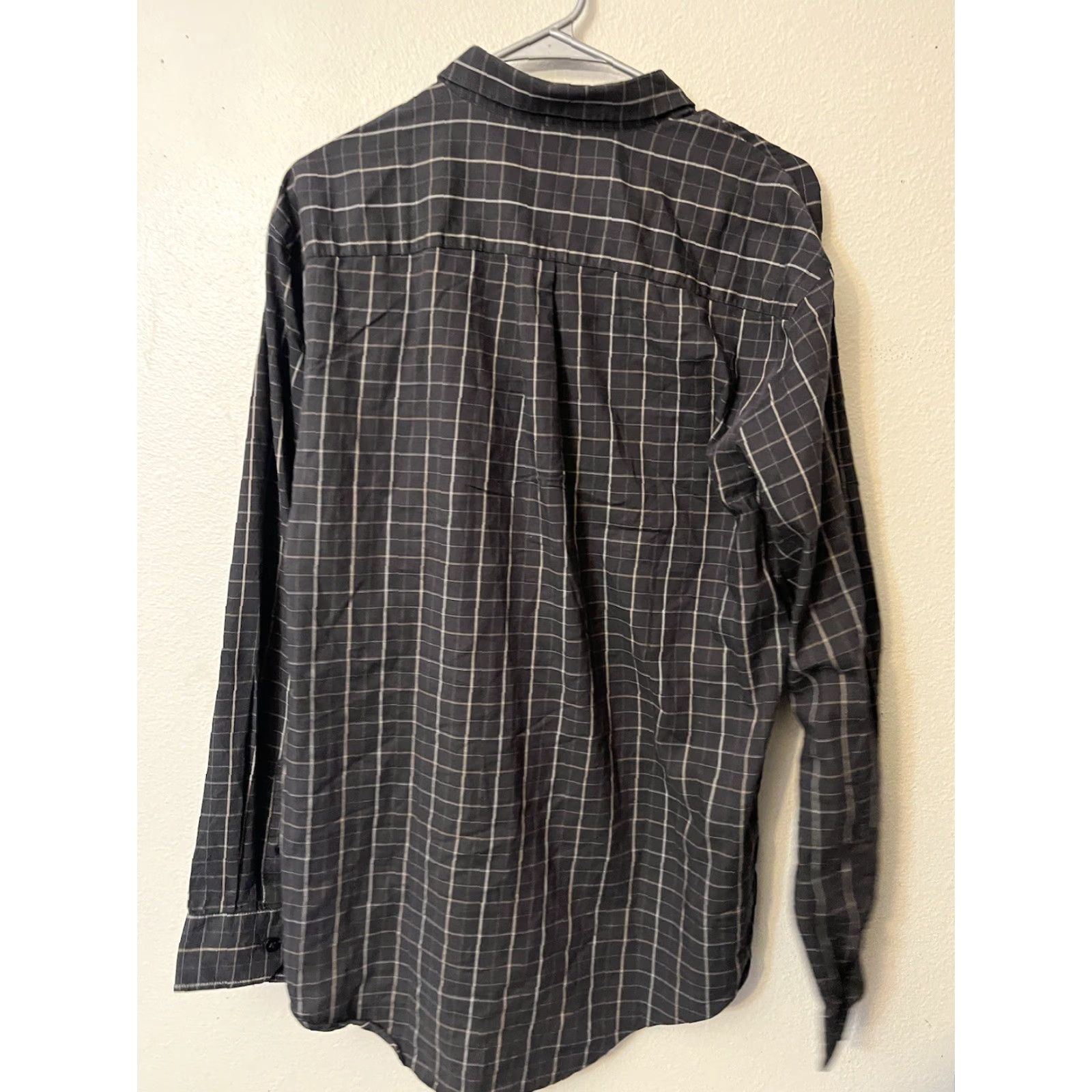 Van Heusen Van Heusen Button-Up Shirt Slimming Pocket Black Plaid Mens Large Long Sleeve Button-Down Collar Casual Workwear Shirt Size US L / EU 52-54 / 3 - 3 Thumbnail