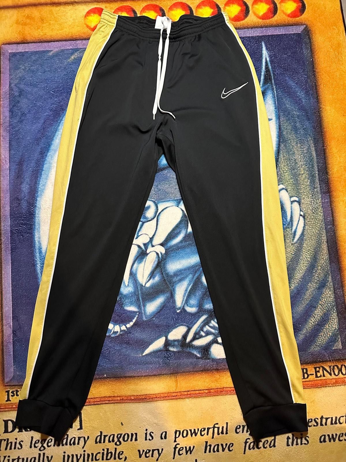 Nike Nike Men's Black and Yellow Sweatpants with Drawstring Waist Size US 32 / EU 48 - 1 Thumbnail