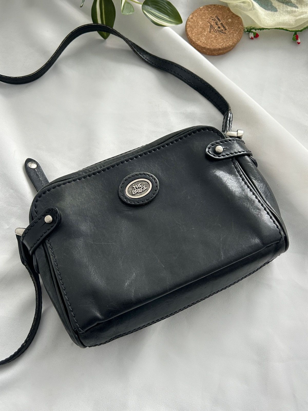 Vintage The Bridge Classic Black Leather Bag Size ONE SIZE - 5 Thumbnail