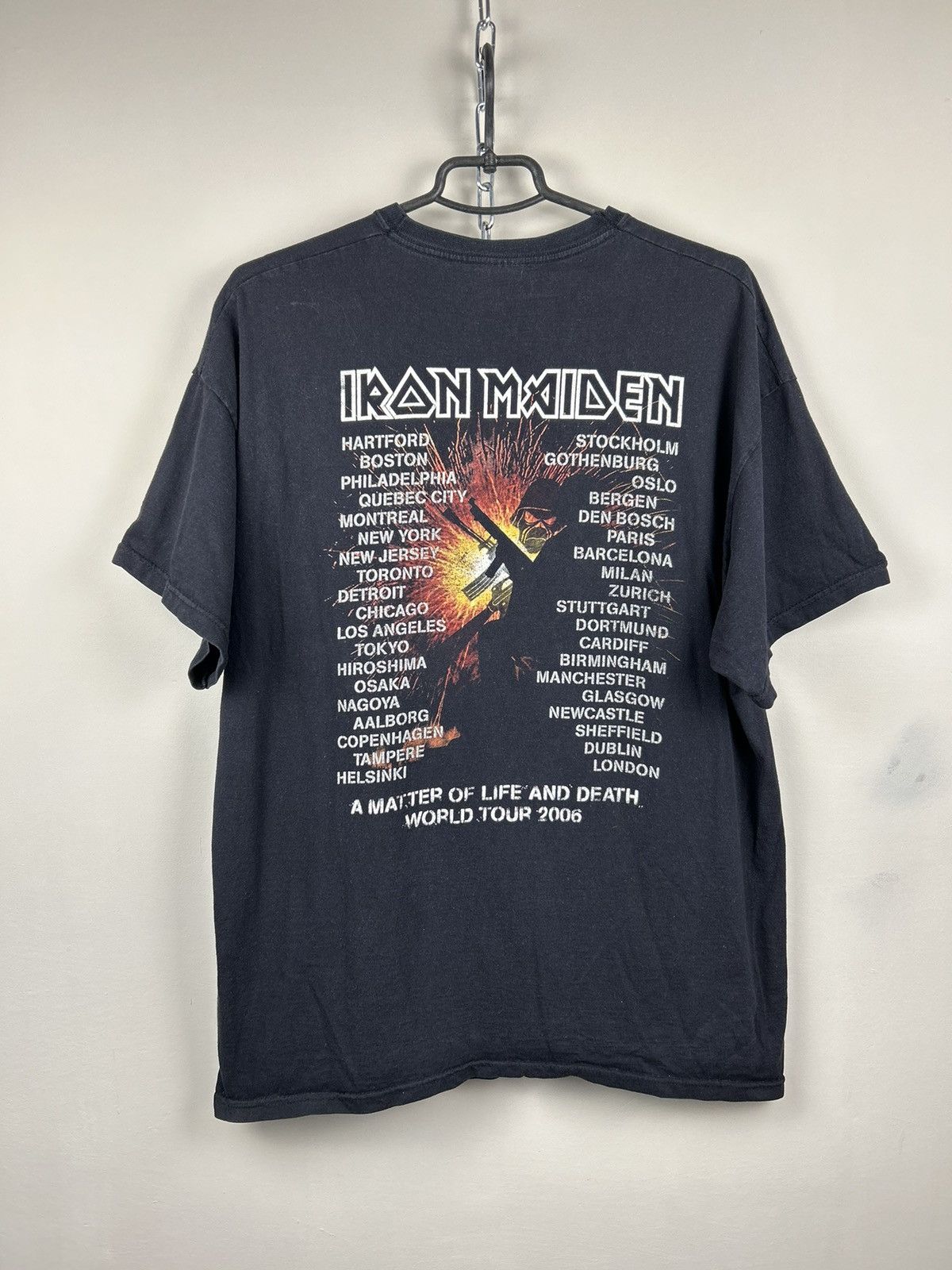 Vintage Vintage 00s Iron Maiden A Matter Of Life and Death 2006 Tee Size US XL / EU 56 / 4 - 16 Thumbnail