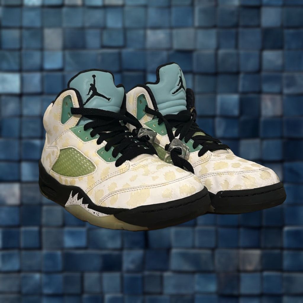 Nike VINTAGE Nike Air Jordan 5 Retro Sneaker Mens White Green 6.5 High Top Leather Athletic Casual Workwear 2019 CN2932-100 Shoes Size US 6 / EU 39 - 1 Thumbnail