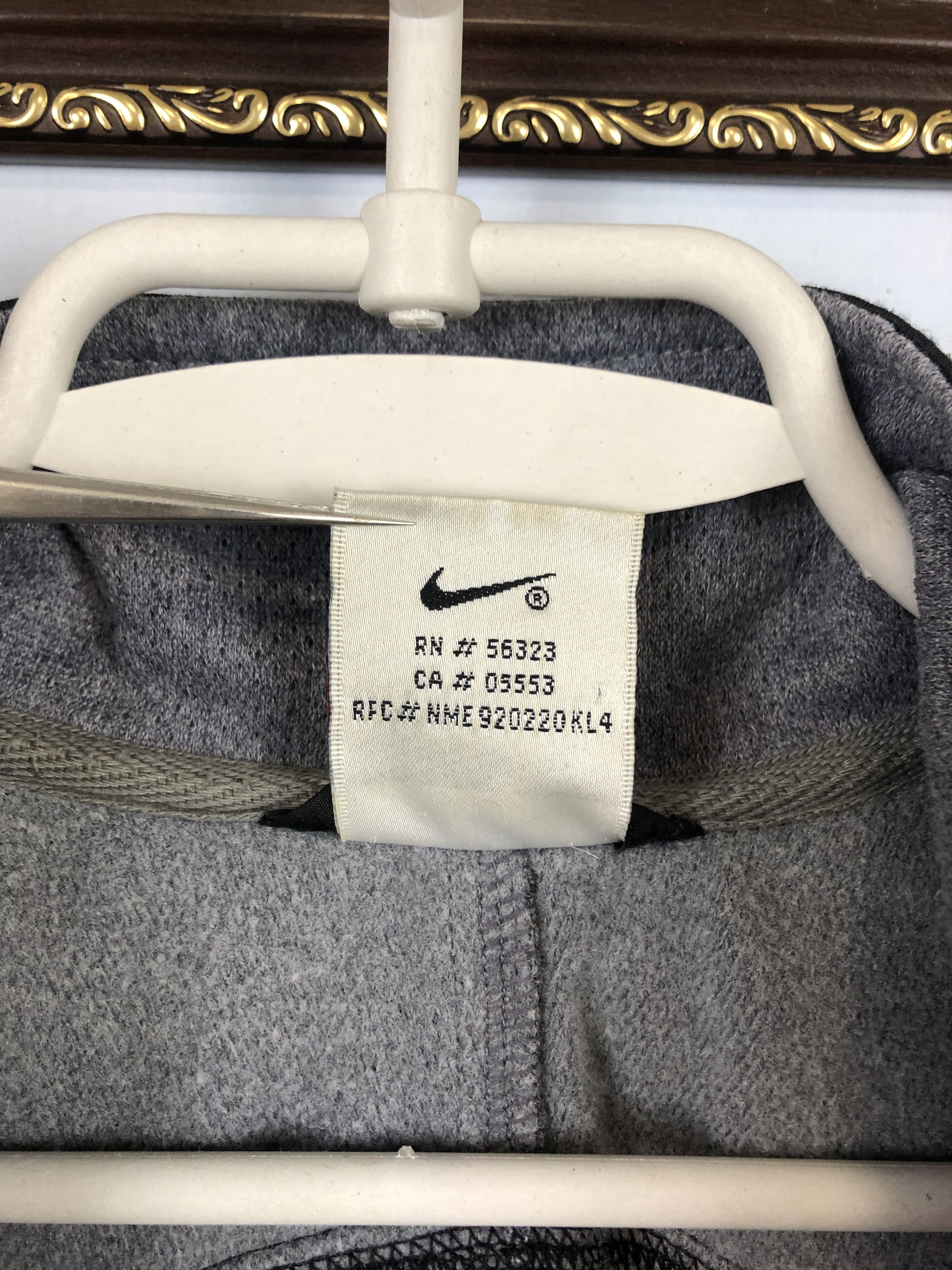 Nike Vintage Nike Swoosh Sweatshirt Jacket Rare Hype Track Top Size US L / EU 52-54 / 3 - 7 Thumbnail