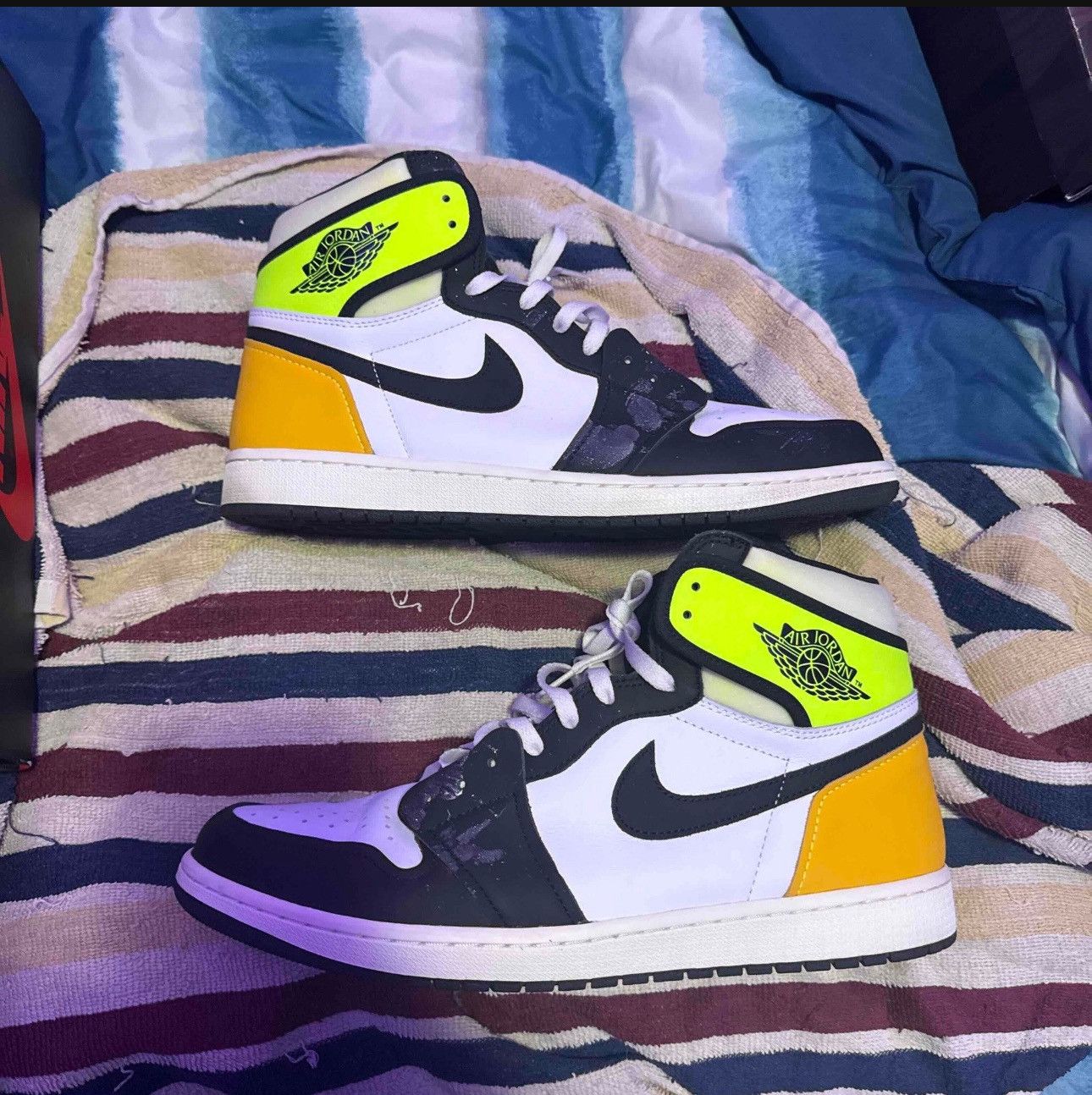 Jordan Brand Air Jordan Retro 1 Volt(2021) Size US 14 / EU 47 - 1 Thumbnail