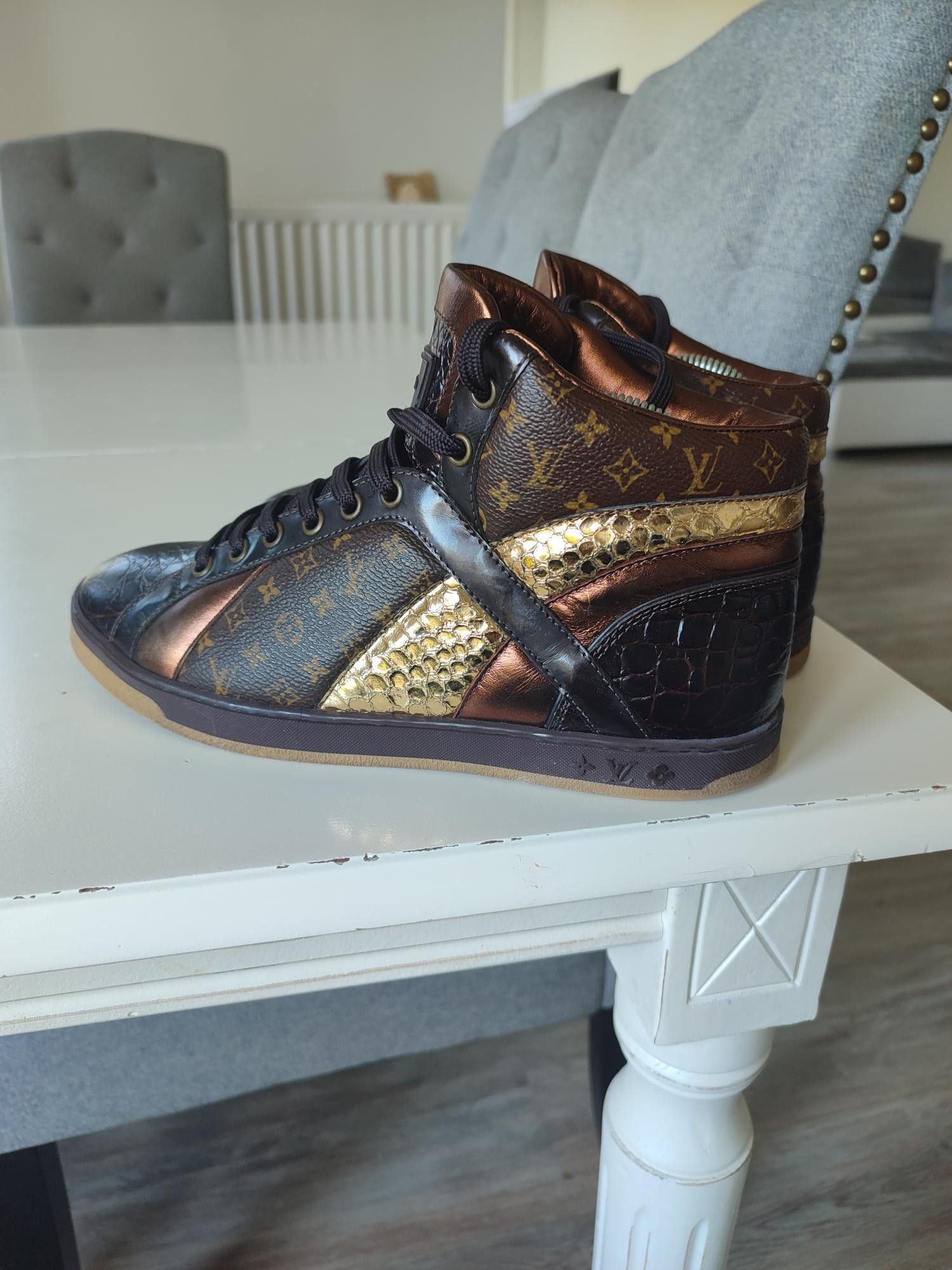 Louis Vuitton BASKETS LOUIS VUITTON SYDNEY HIGHTOP Size US 6 / IT 36 - 9 Thumbnail