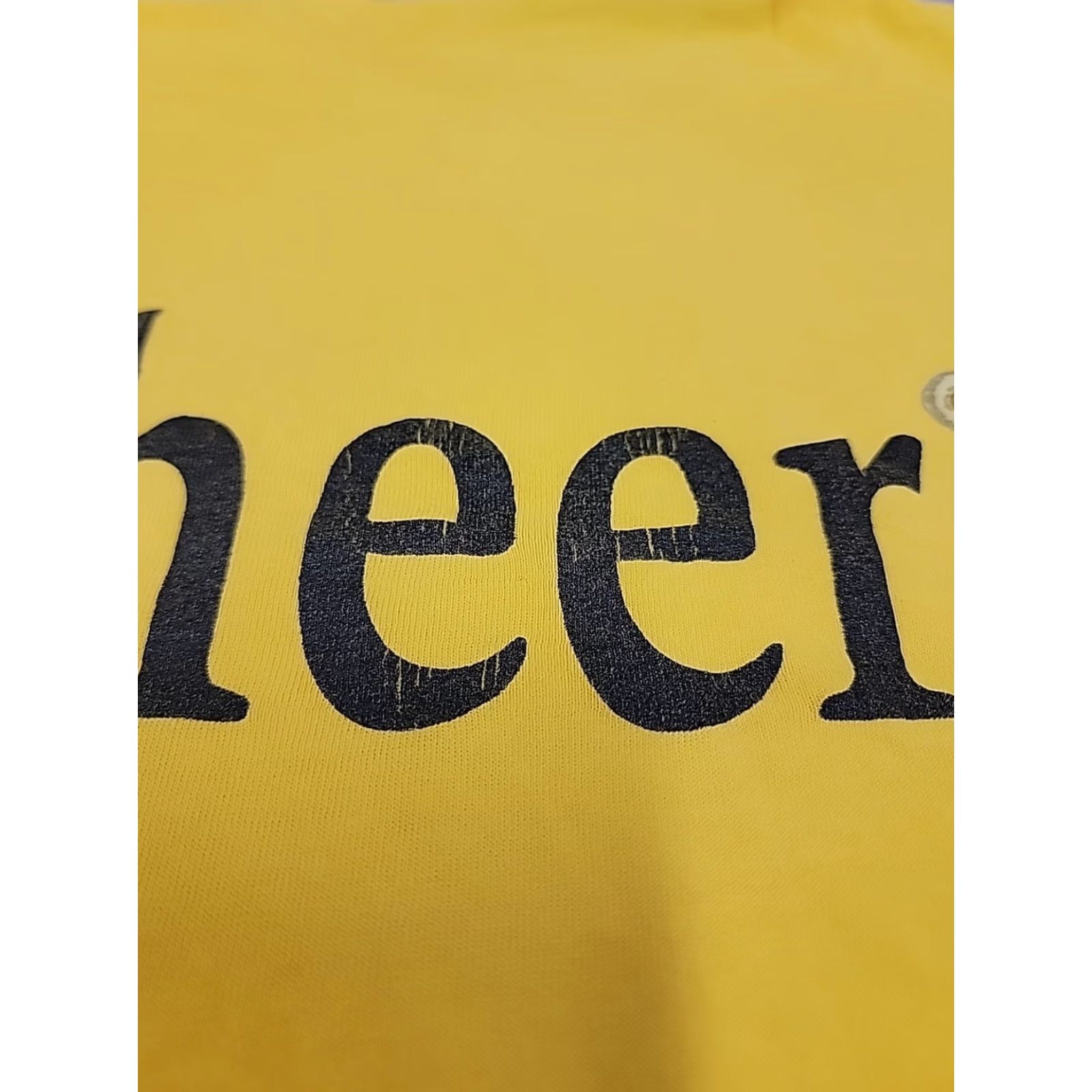 Delta VINTAGE Delta Cheerios Shirt Mens Large Yellow Graphic Tee Made USA Size US L / EU 52-54 / 3 - 6 Thumbnail