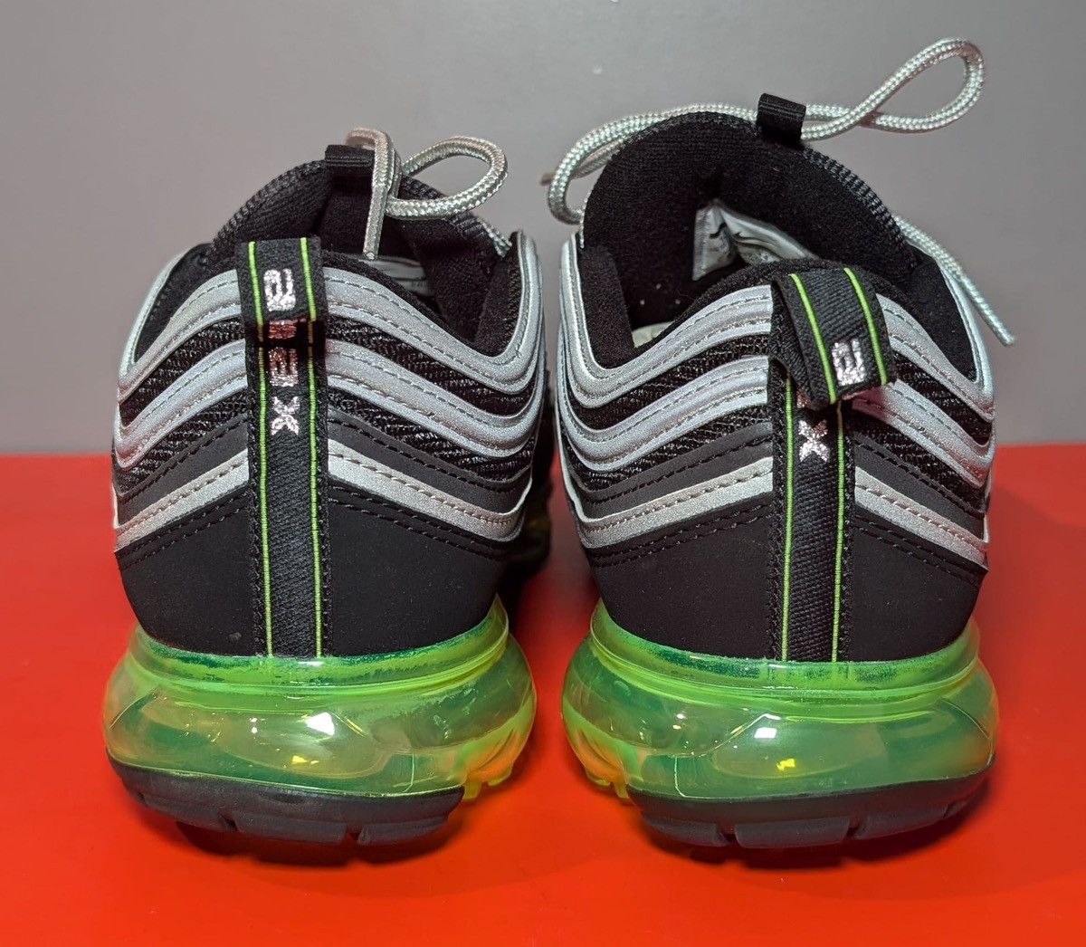 Nike Size 10 - Nike Air VaporMax 97 Neon Size US 10 / EU 43 - 5 Thumbnail