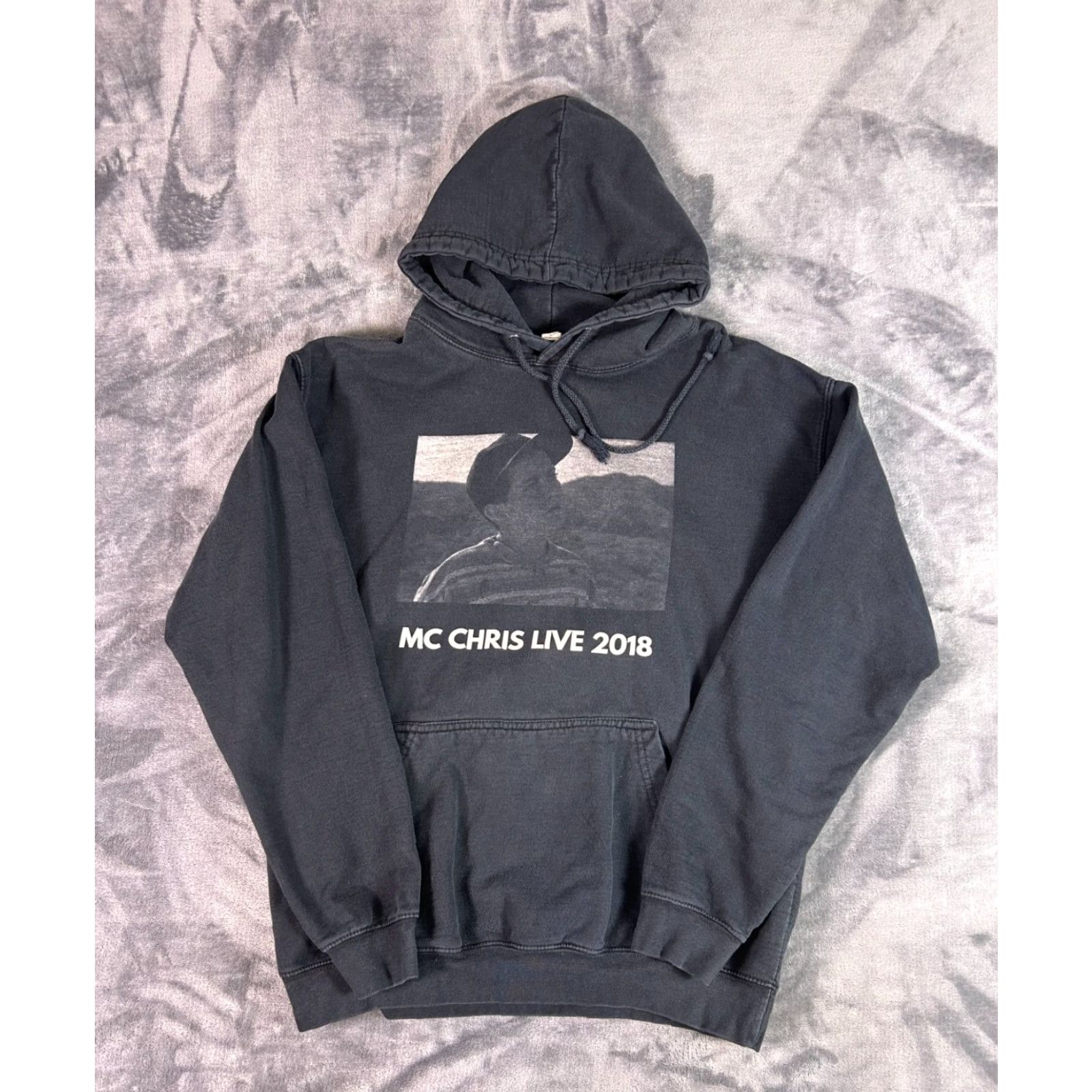 Hanes VINTAGE Hanes MC Chris Live 2018 Tour Hoodie Black Adult L Sweatshirt Men Size US L / EU 52-54 / 3 - 2 Thumbnail