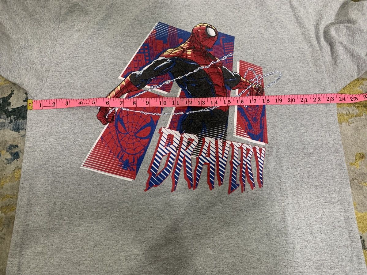 Vintage Vintage 2000’s Spiderman Marvel comics Tshirt Size US XL / EU 56 / 4 - 8 Thumbnail