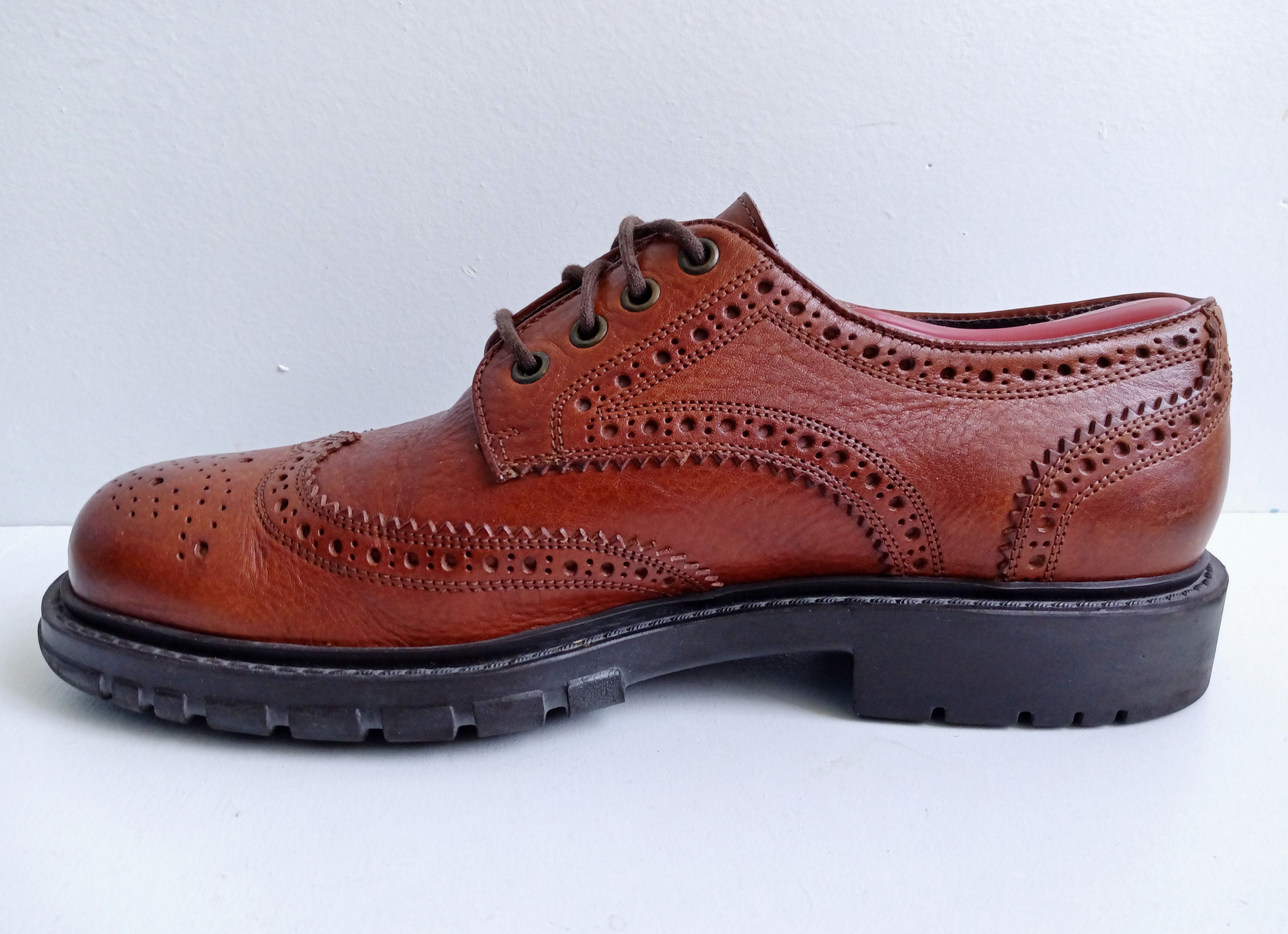 Polo Ralph Lauren Polo Ralph Lauren Wingtip Oxford Shoes Size US 10 / EU 43 - 3 Thumbnail