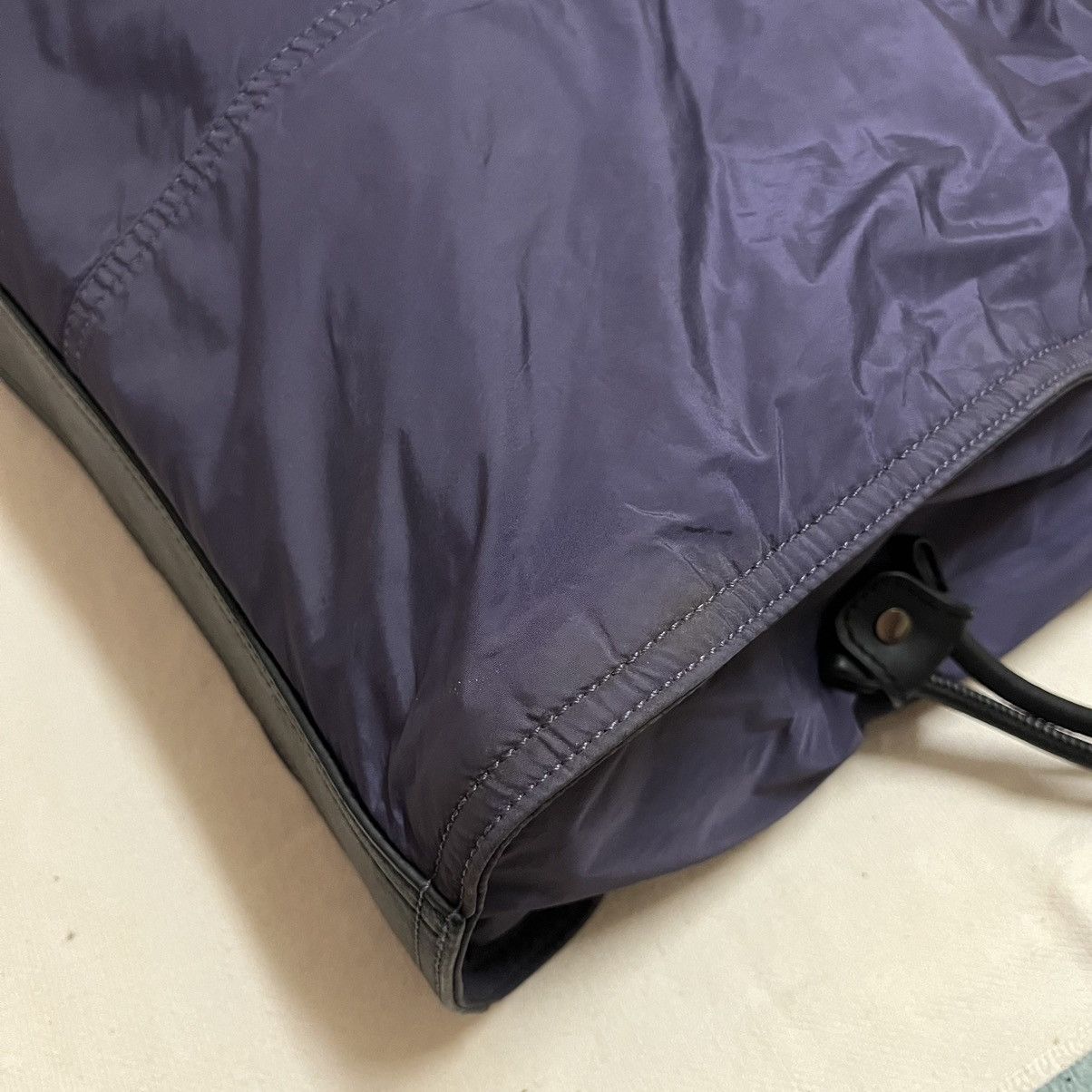 Burberry Authentic Burberry Nylon Large Totebag Shoulderbag Size ONE SIZE - 6 Thumbnail