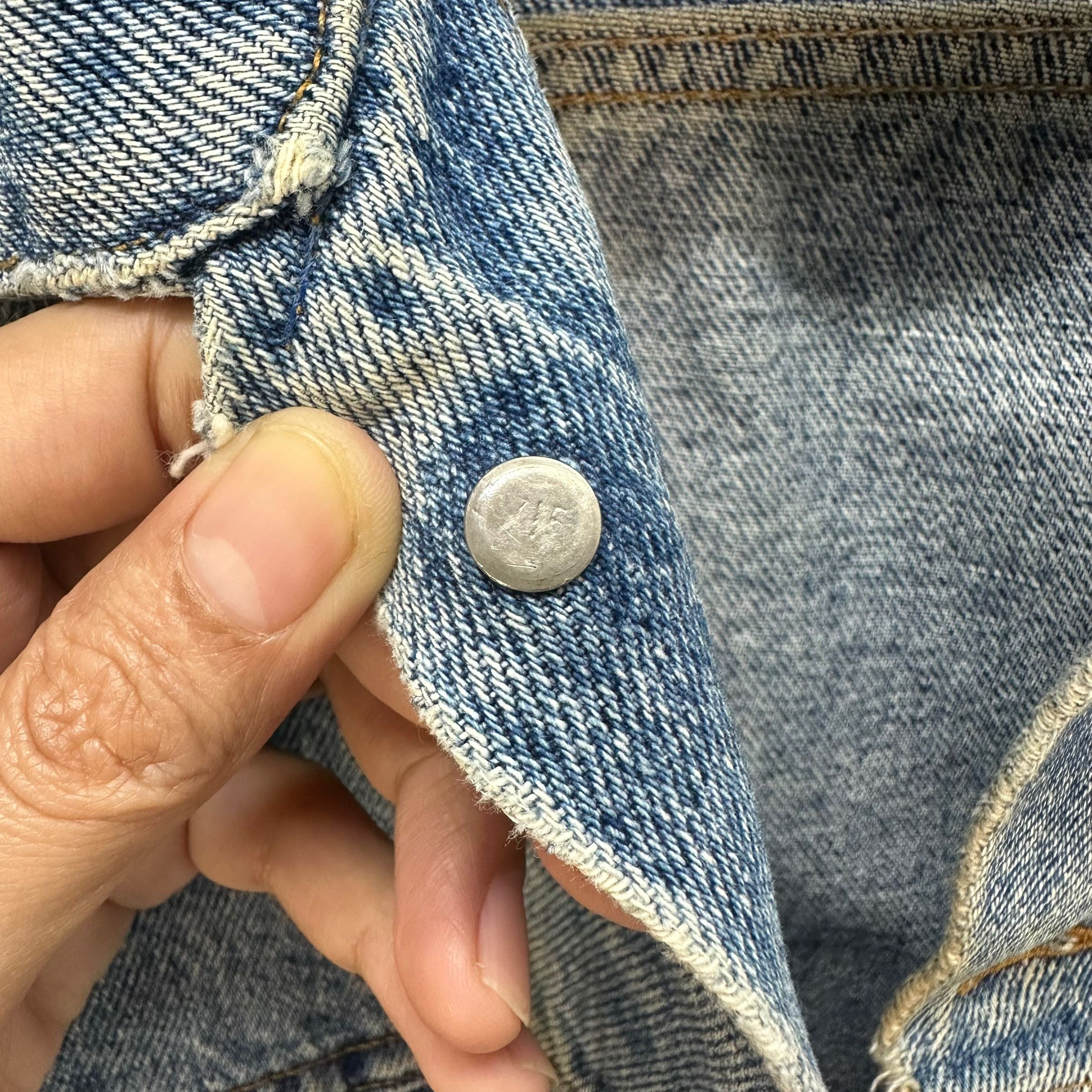 Levi's VINTAGE LEVIS 70507 DENIM JACKET MADE IN USA #8175-208 Size US L / EU 52-54 / 3 - 12 Thumbnail