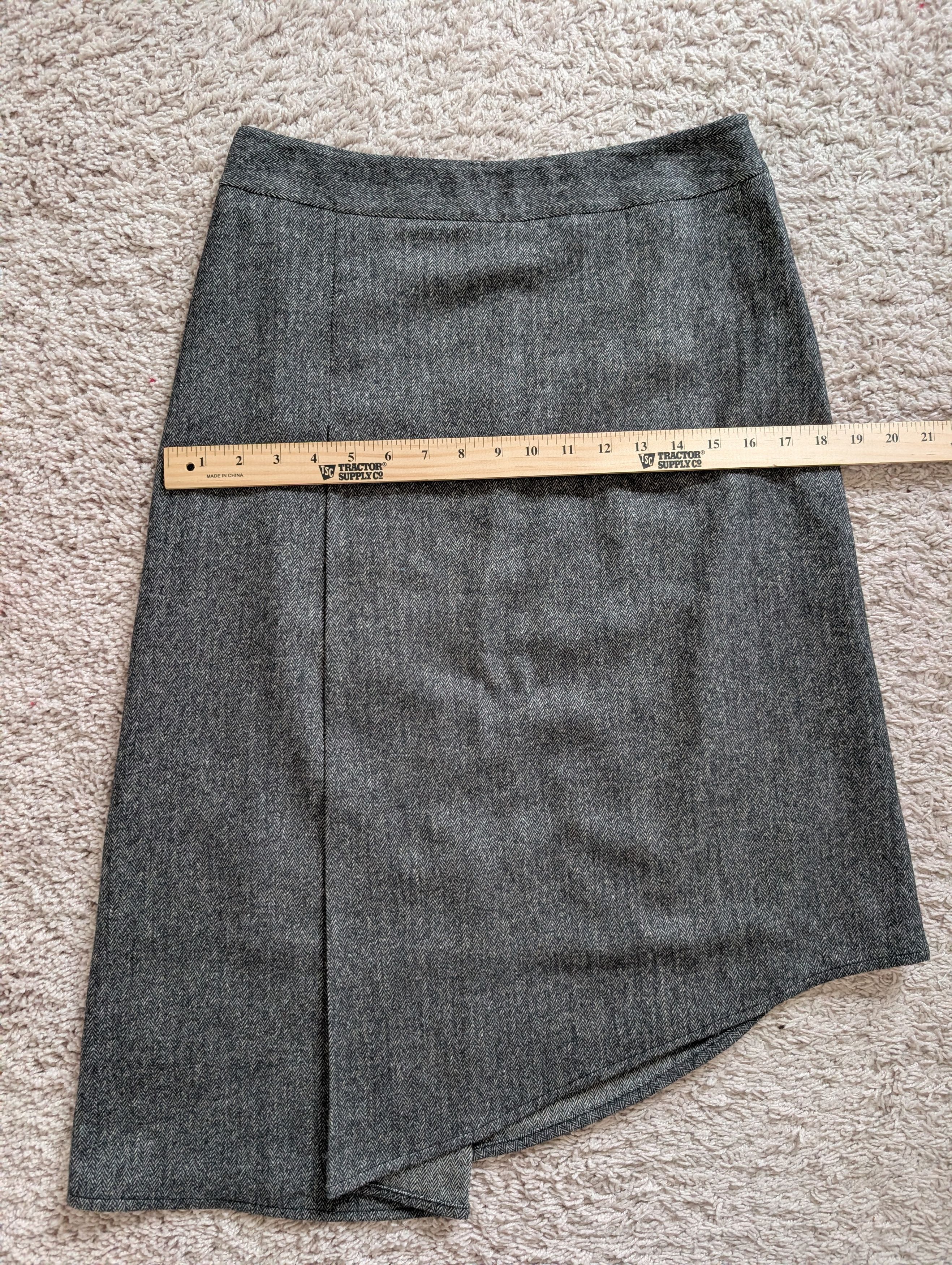 Max Mara 'S Max Mara Gray Herringbone Virgin Wool Asymmetric Skirt Size 27" / US 4 / IT 40 - 12 Thumbnail