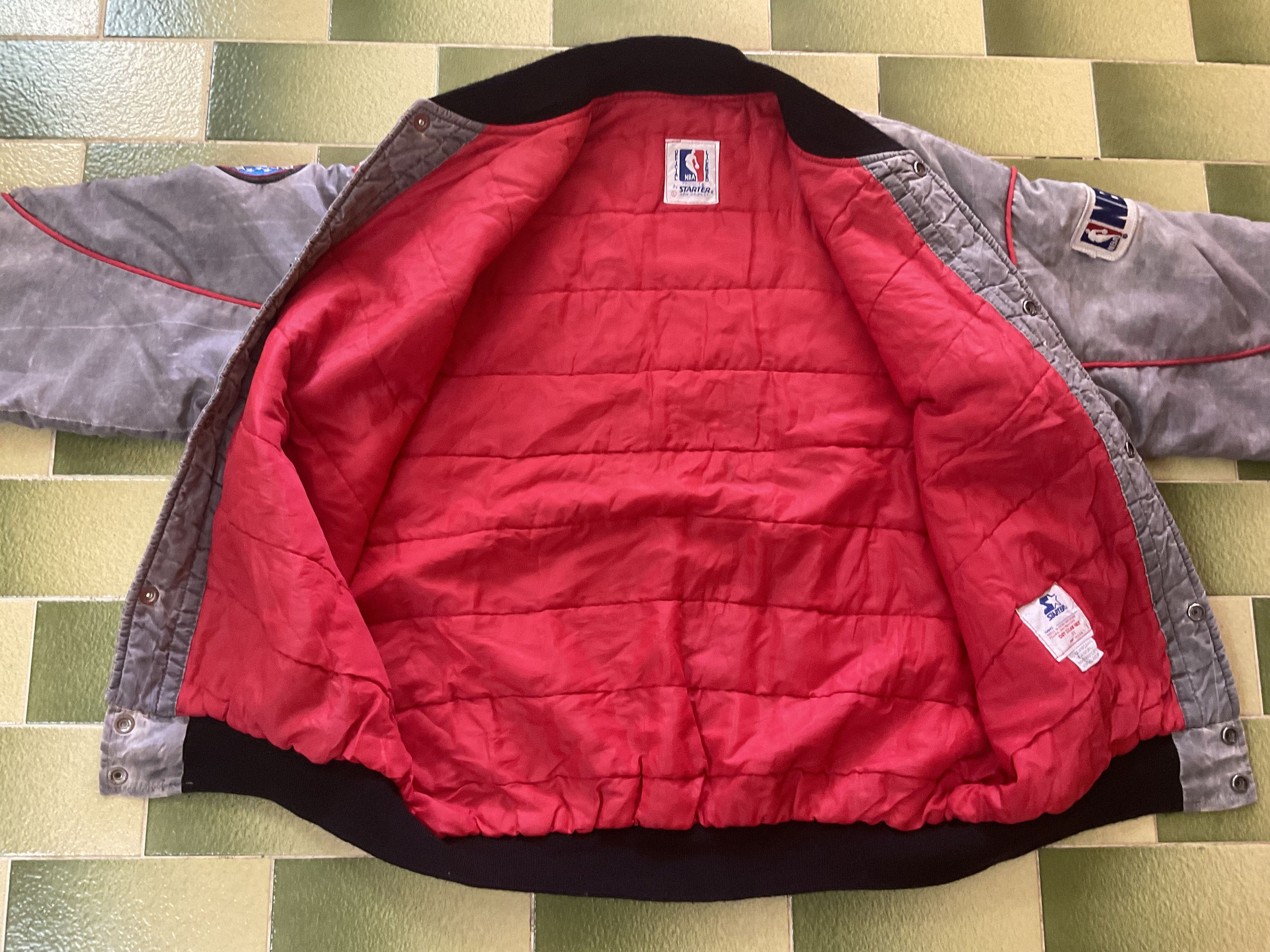 NBA Vintage 90s Starter NBA Chicago Bulls Bomber Jacket Size US L / EU 52-54 / 3 - 8 Thumbnail