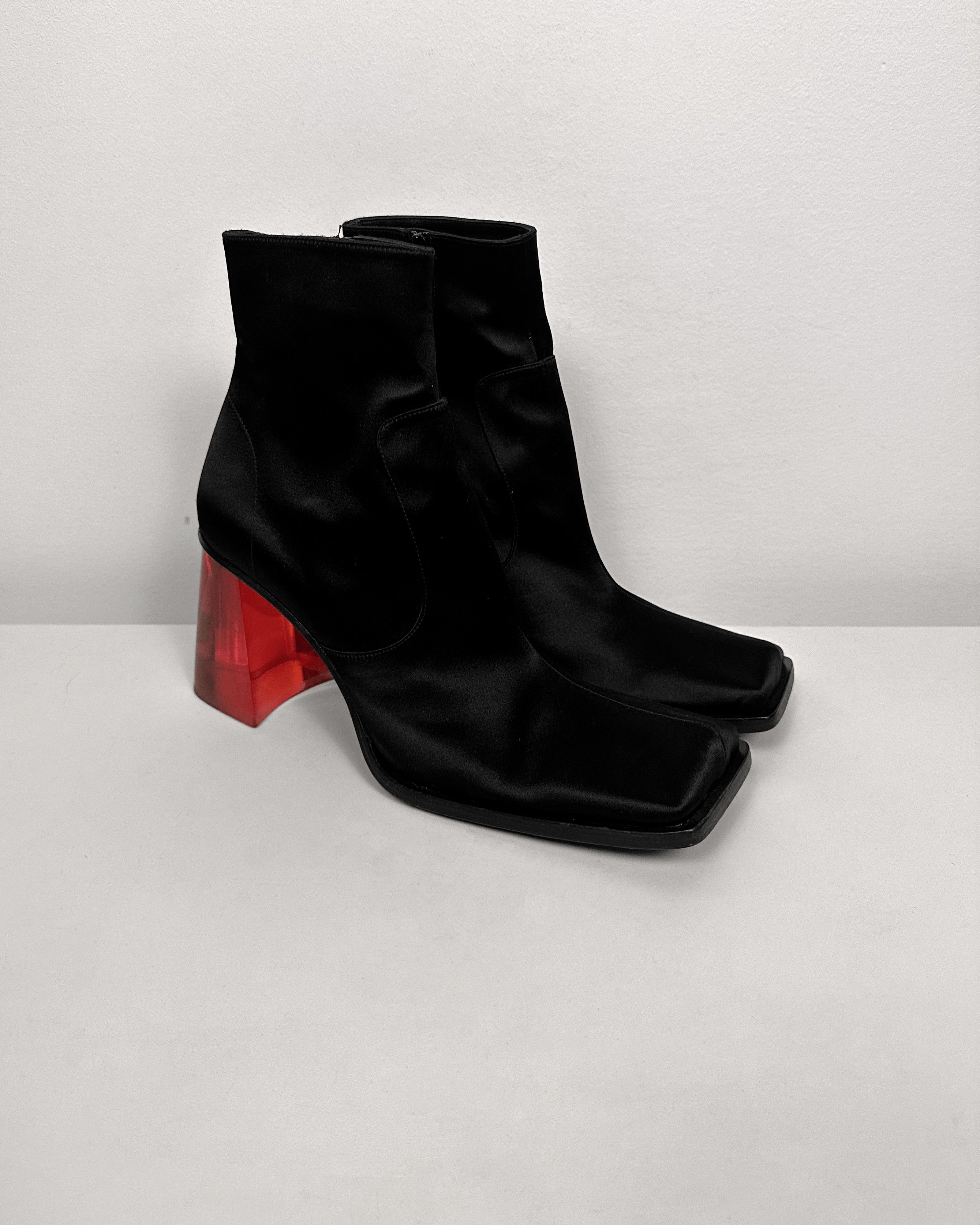 Maison Margiela Maison Margiela Red Glass Heel Satin Boots Size US 7.5 / EU 40-41 - 1 Thumbnail