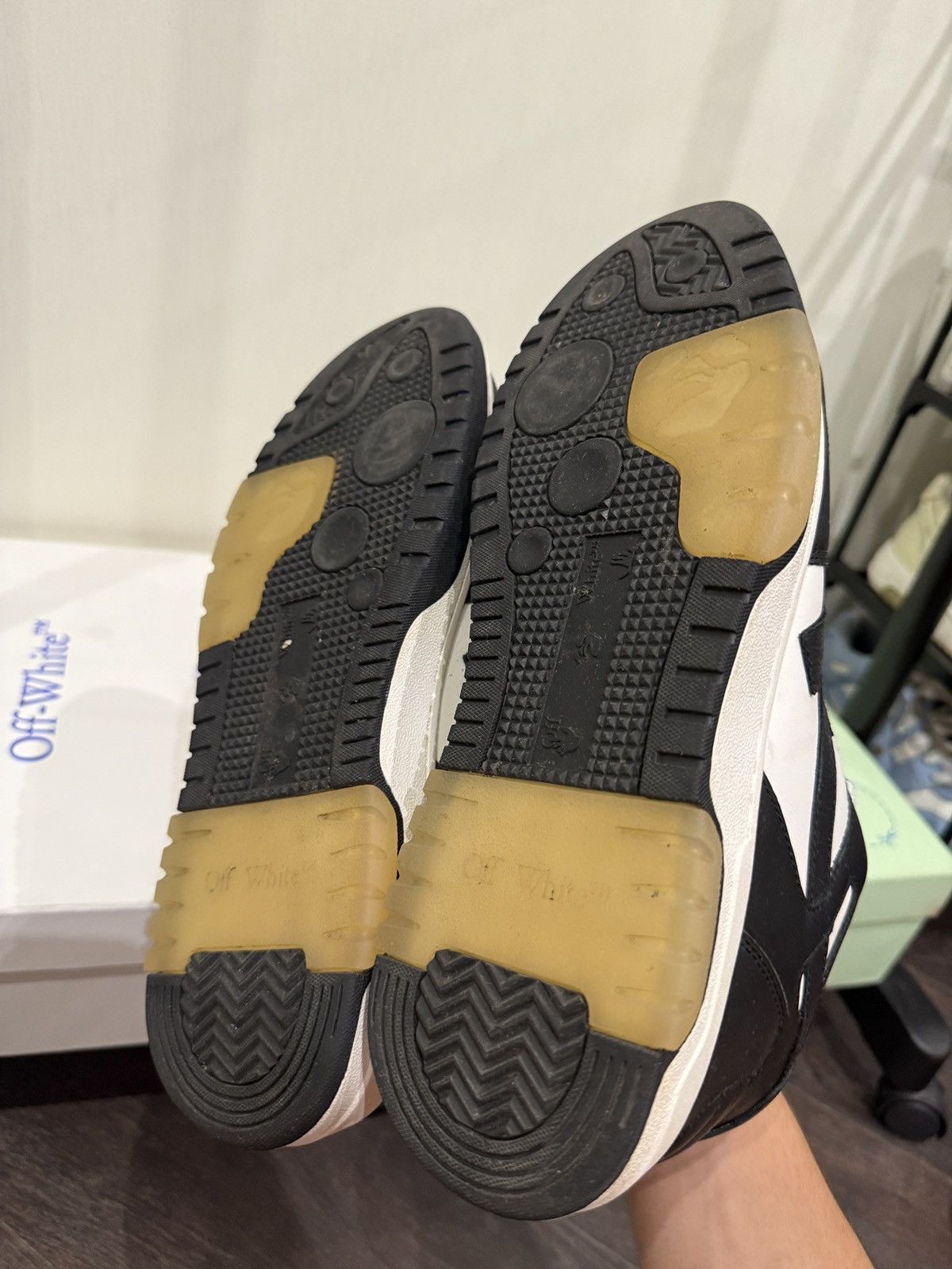Off-White Off White out of office Size US 12 / EU 45 - 5 Thumbnail