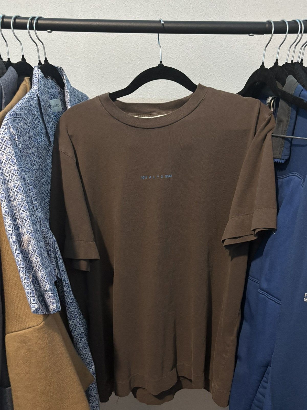 1017 ALYX 9SM 1017 ALYX 9SM S/S BROWN GRAPHIC TEE Size US S / EU 44-46 / 1 - 3 Thumbnail