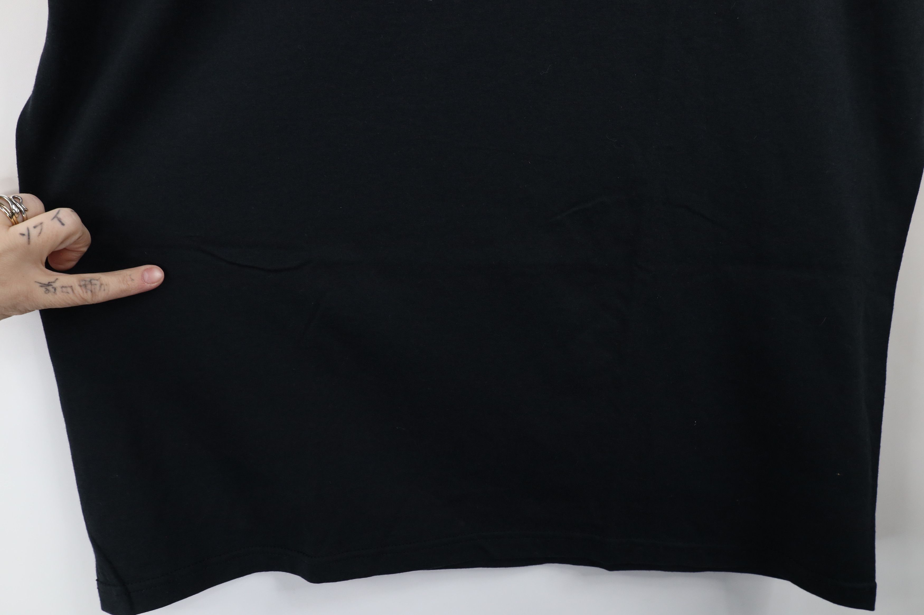 Vintage Vintage 90s Streetwear Thin Cotton Pocket T-Shirt Black Size US L / EU 52-54 / 3 - 9 Thumbnail