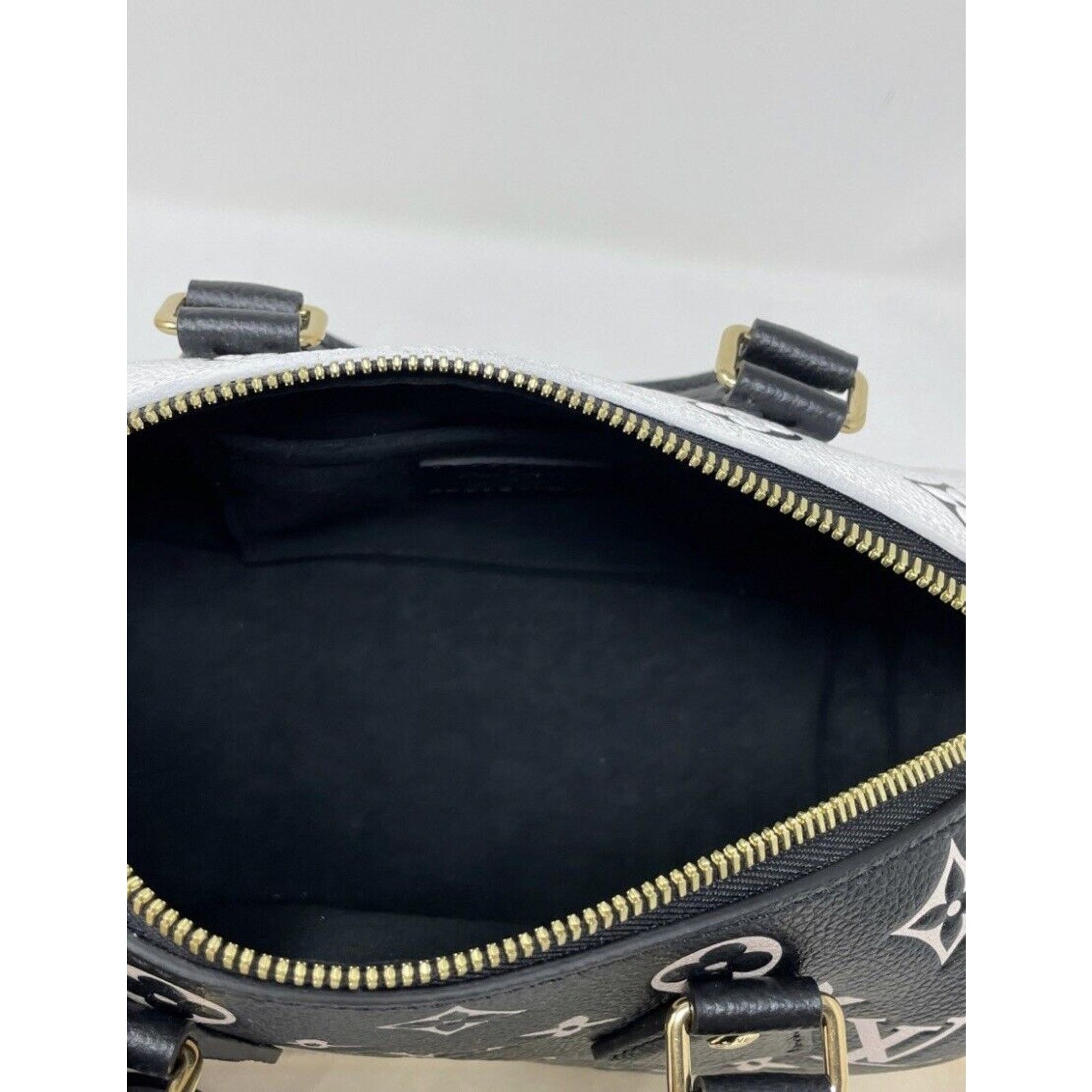 Louis Vuitton Louis Vuitton Speedy Bandouliere Duffle 20 Black Pink White Size ONE SIZE - 11 Thumbnail