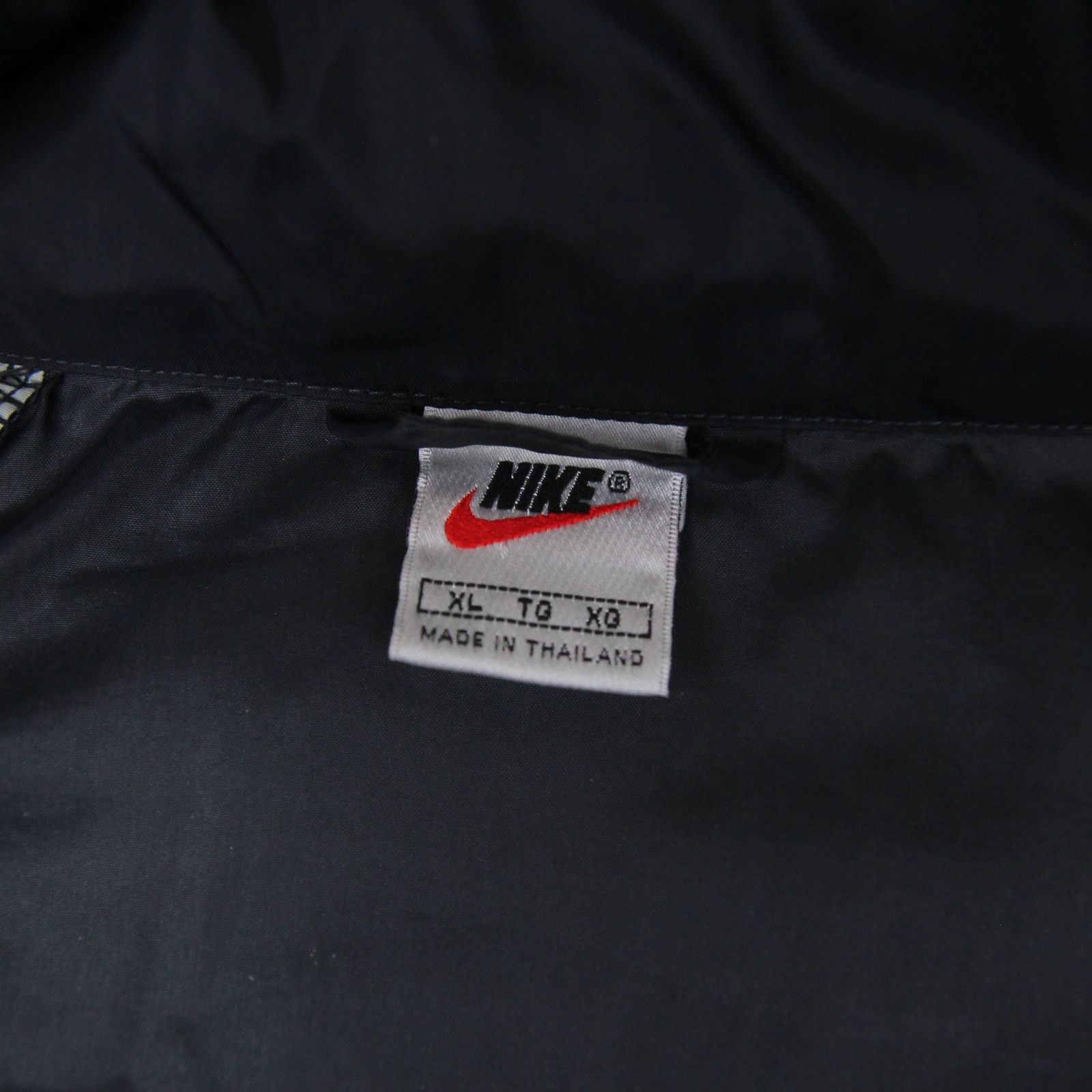 Nike × Vintage VTG Nike Arm Spellout / Center Swoosh Windbreaker Jacket Size US XL / EU 56 / 4 - 7 Thumbnail